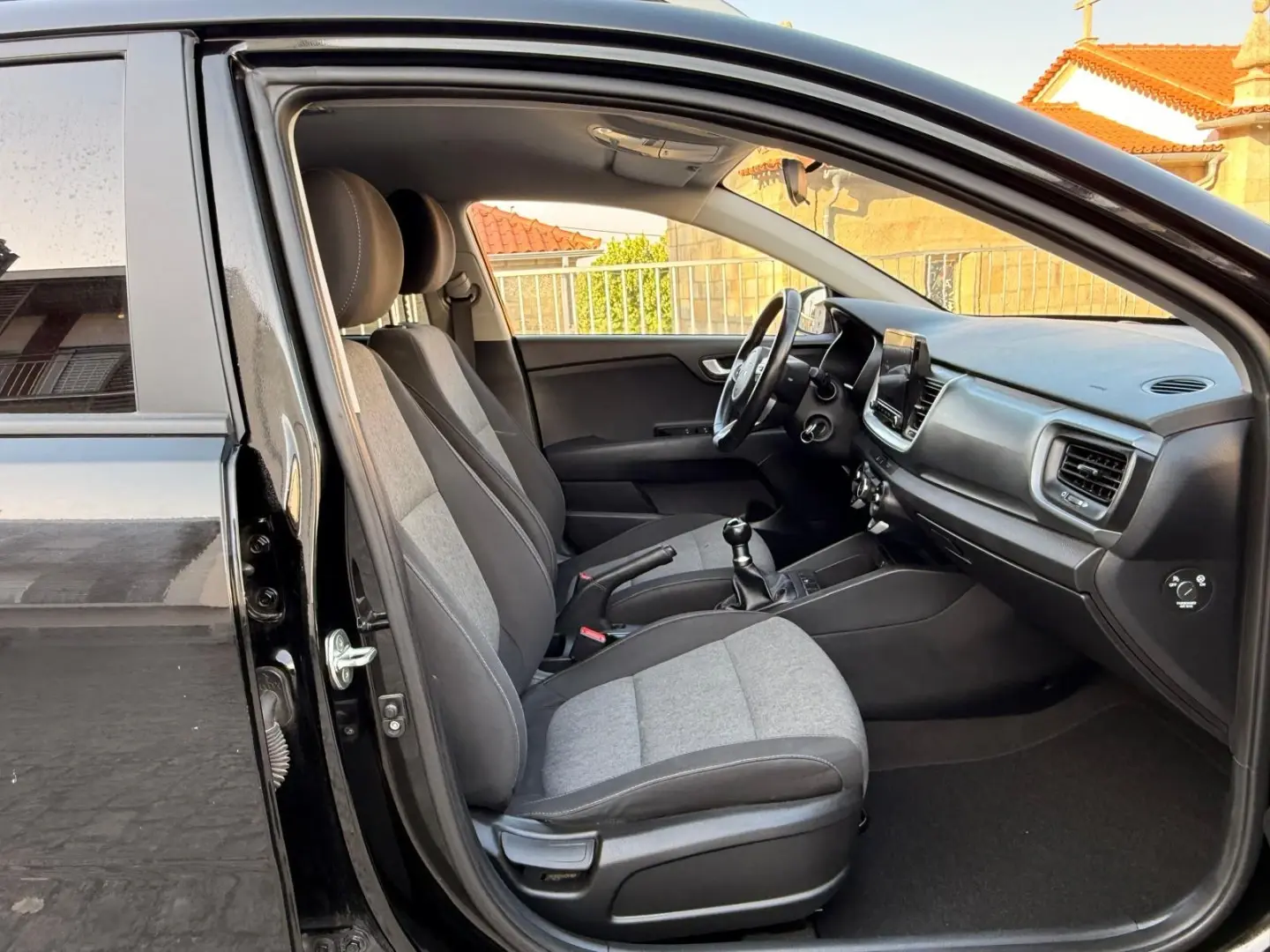 Kia Stonic 1.2 Dynamic 14