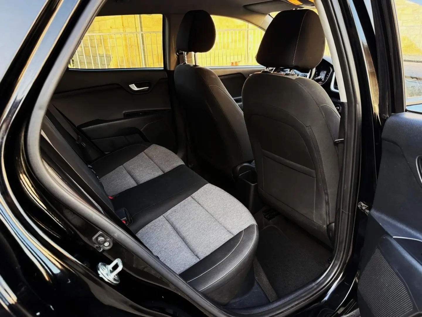 Kia Stonic 1.2 Dynamic 15