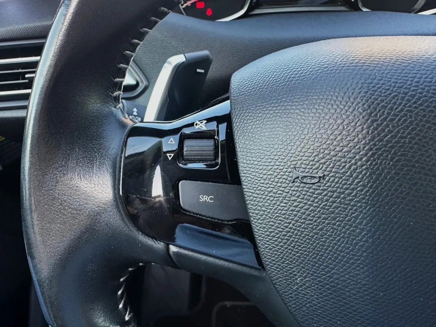 Peugeot 308 1.2 PureTech Allure EAT8 19