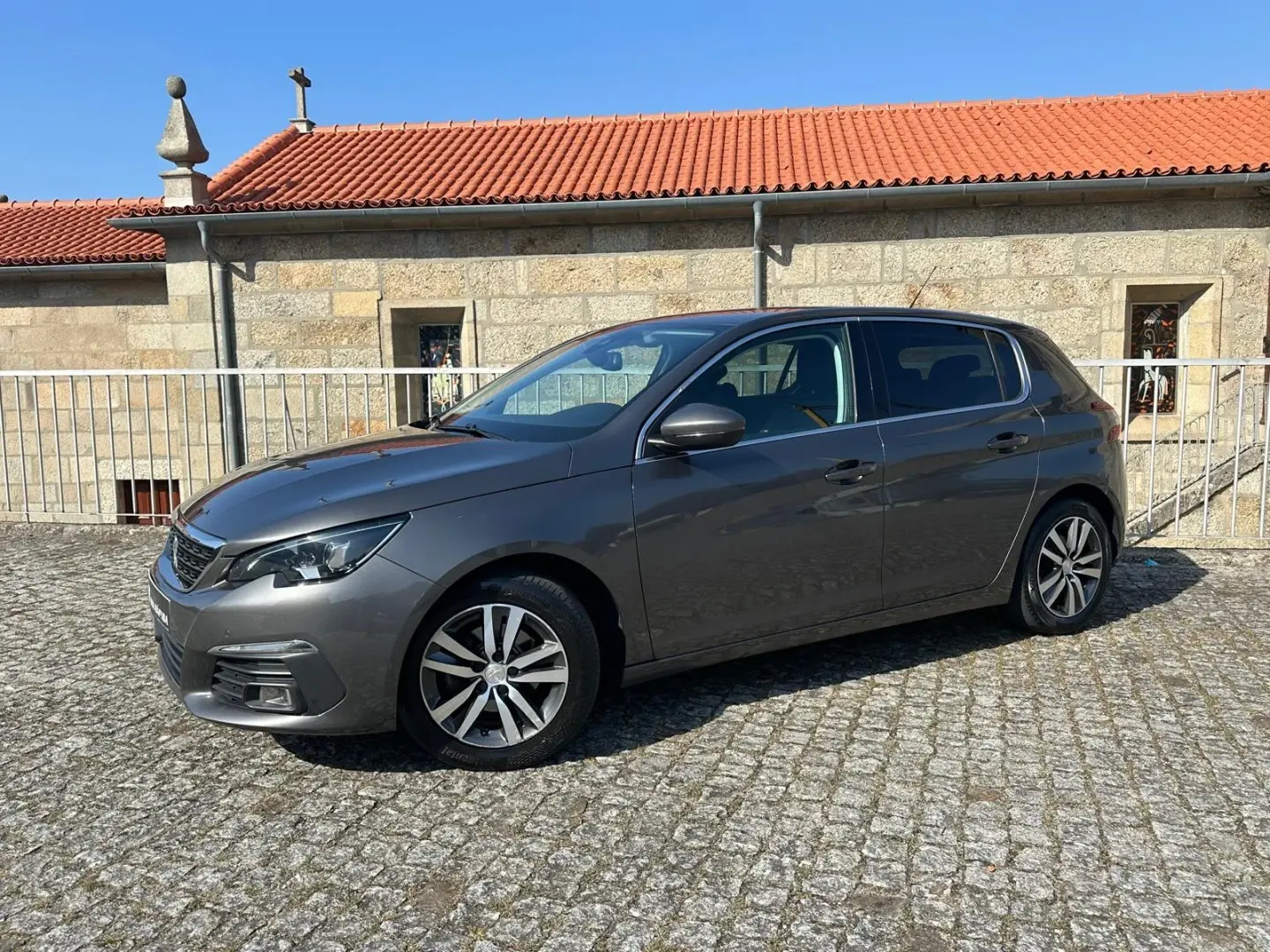 Peugeot 308 1.2 PureTech Allure EAT8 25