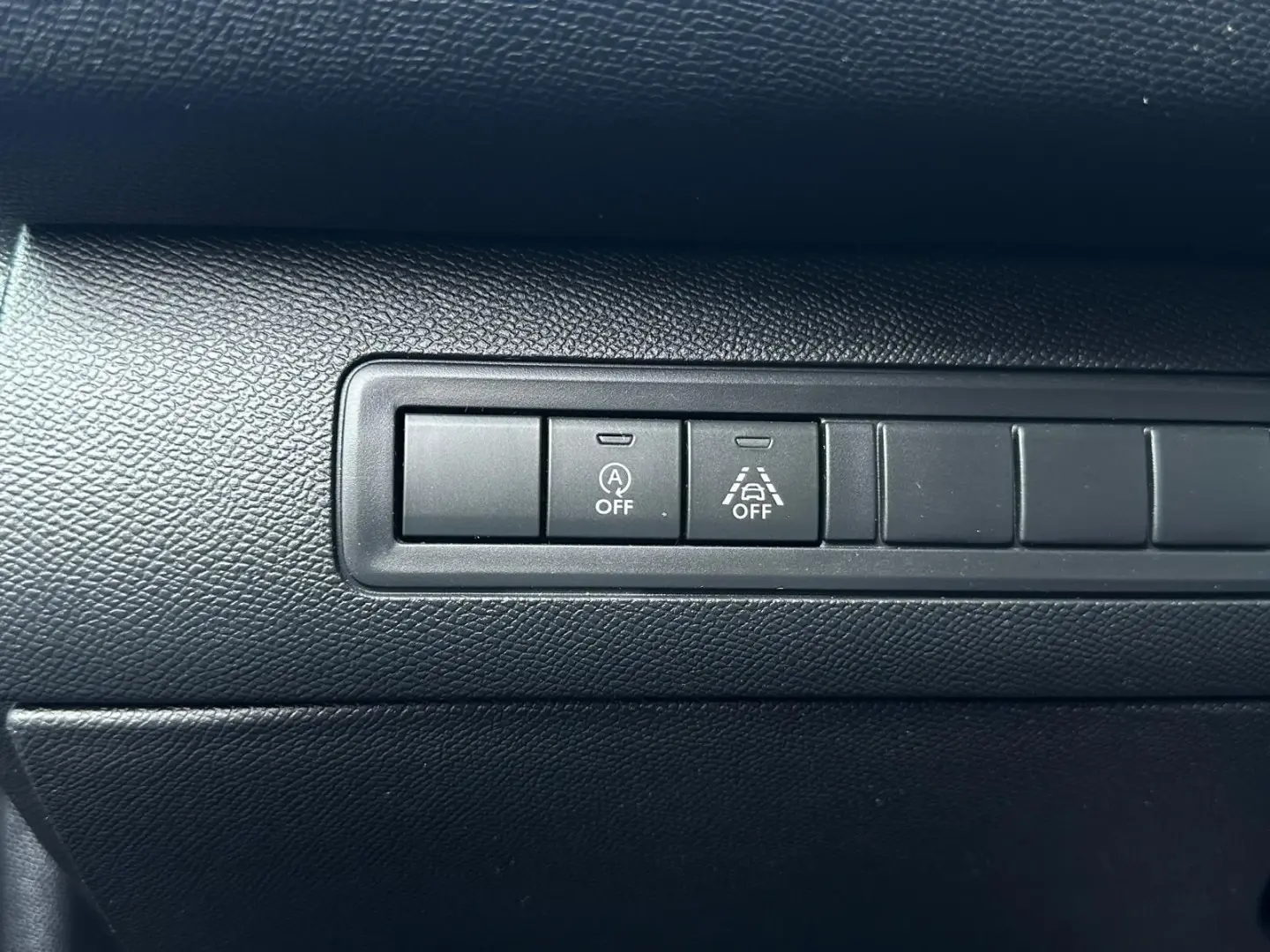 Peugeot 308 1.2 PureTech Allure EAT8 32