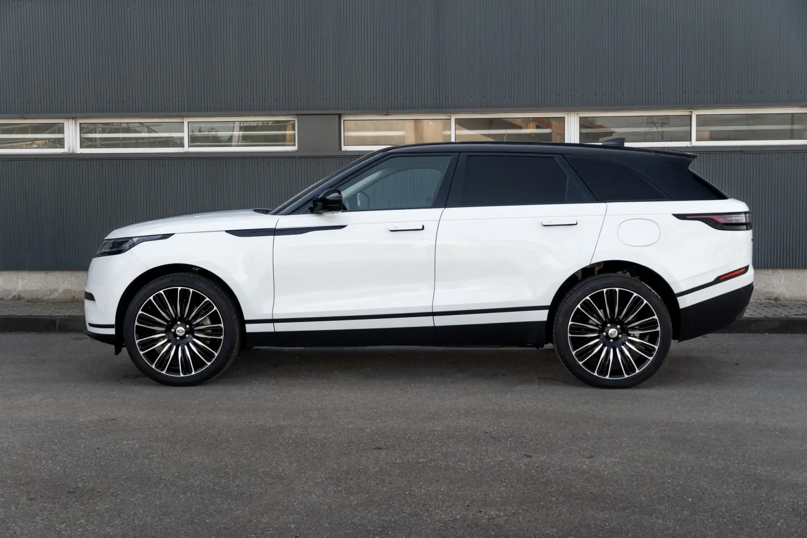 Land Rover Range Rover Velar 2.0 P400e AWD S 49