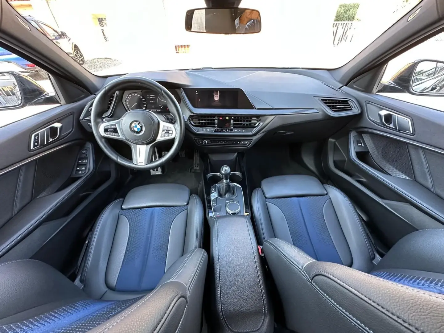 BMW 116 d Pack Desportivo M 7