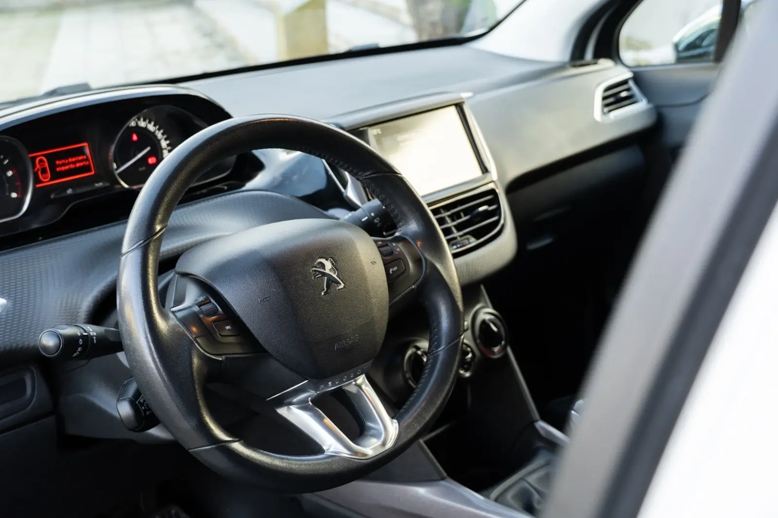 Peugeot 2008 1.2 PureTech Style 7