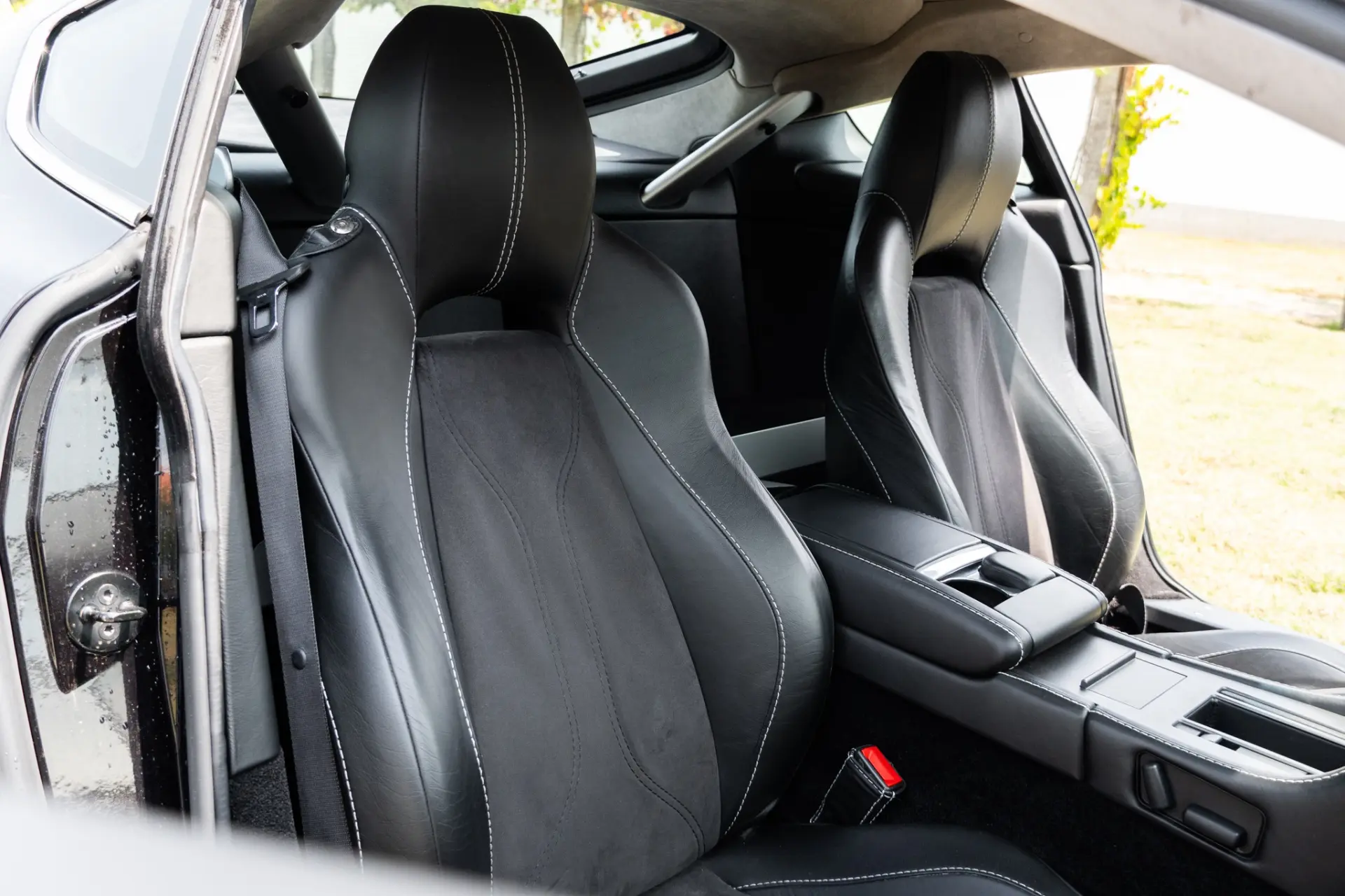 Aston Martin Vantage Coupe Sportshift 33