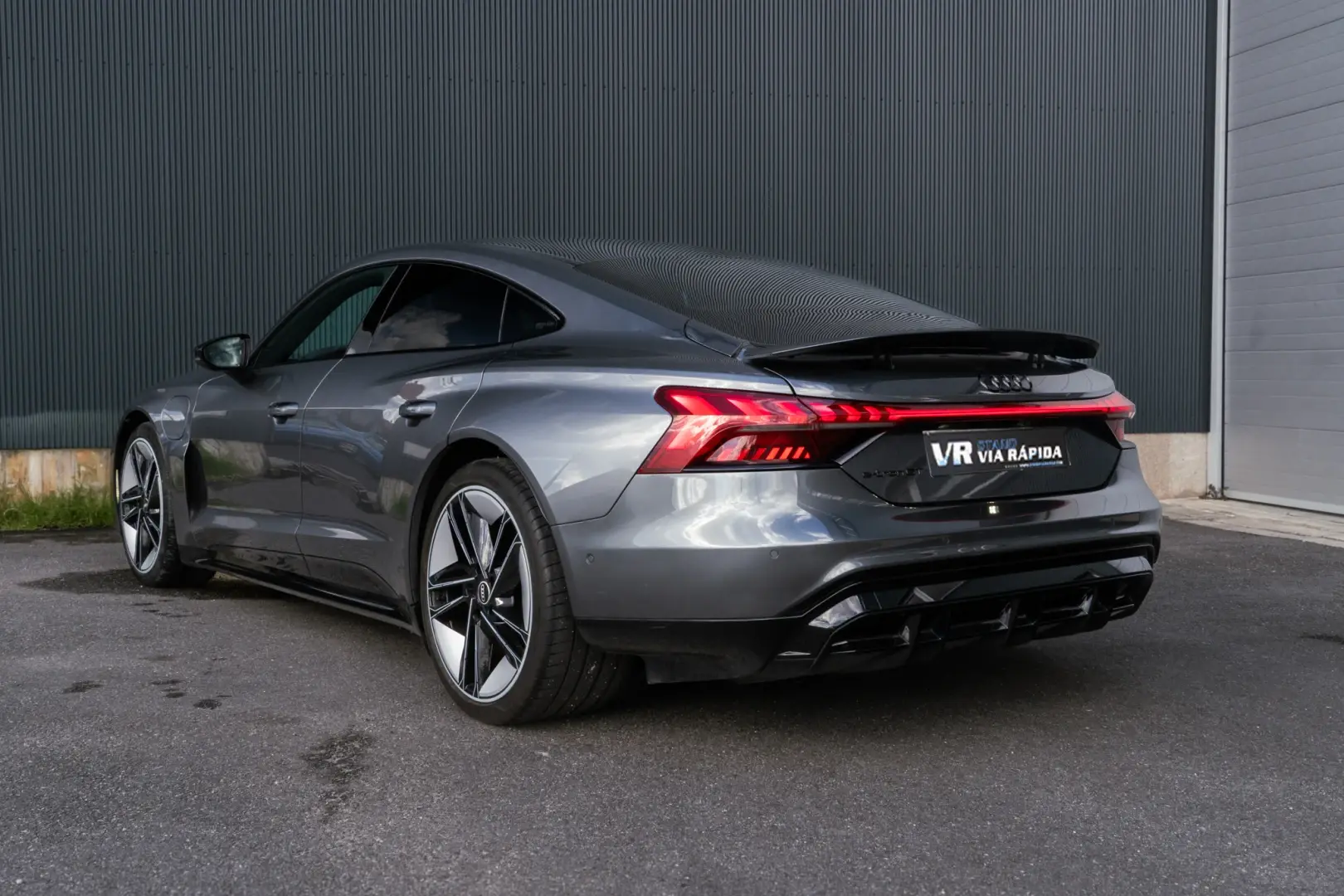Audi e-tron GT quattro 6