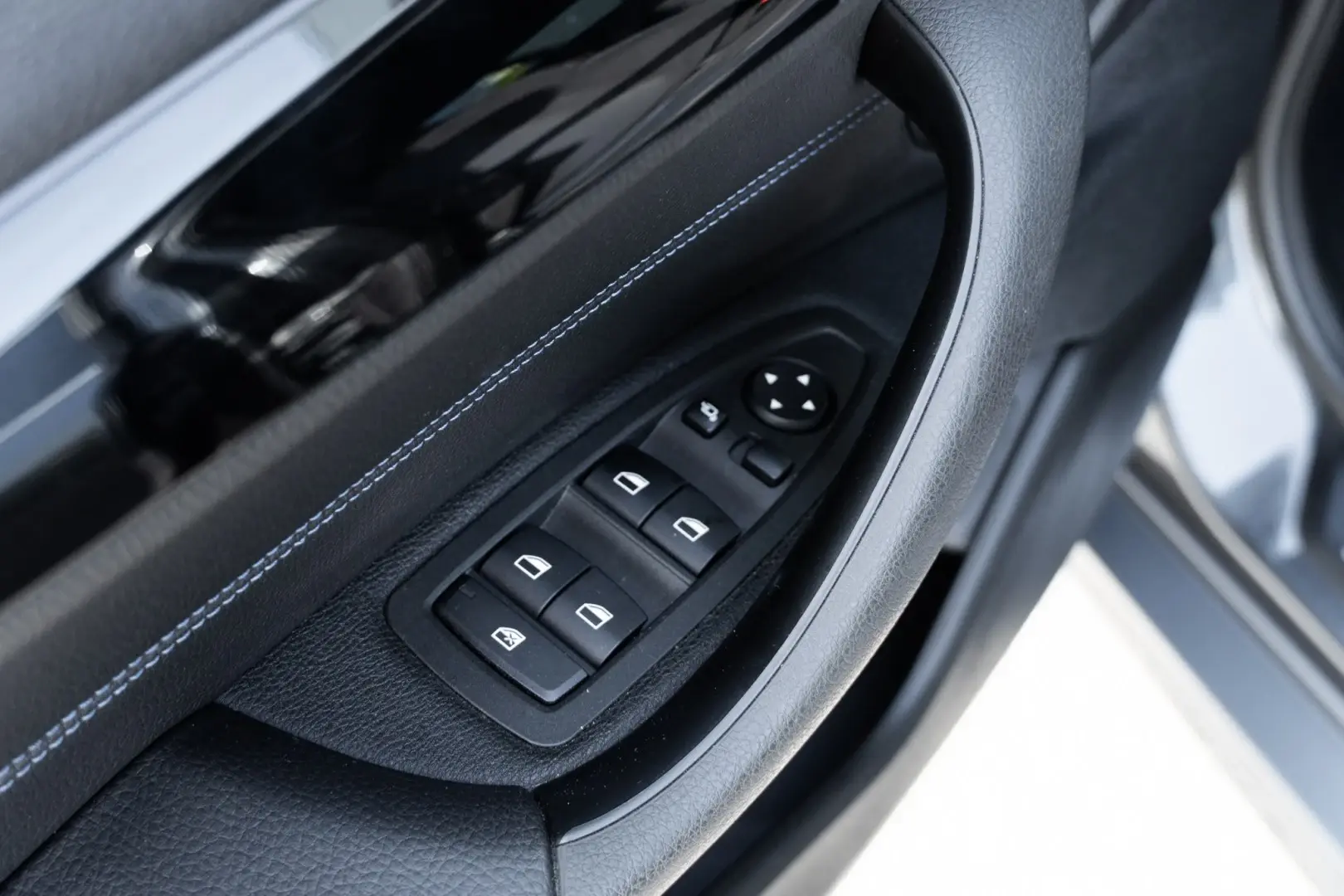 BMW X2 16 d sDrive Auto Pack M 28