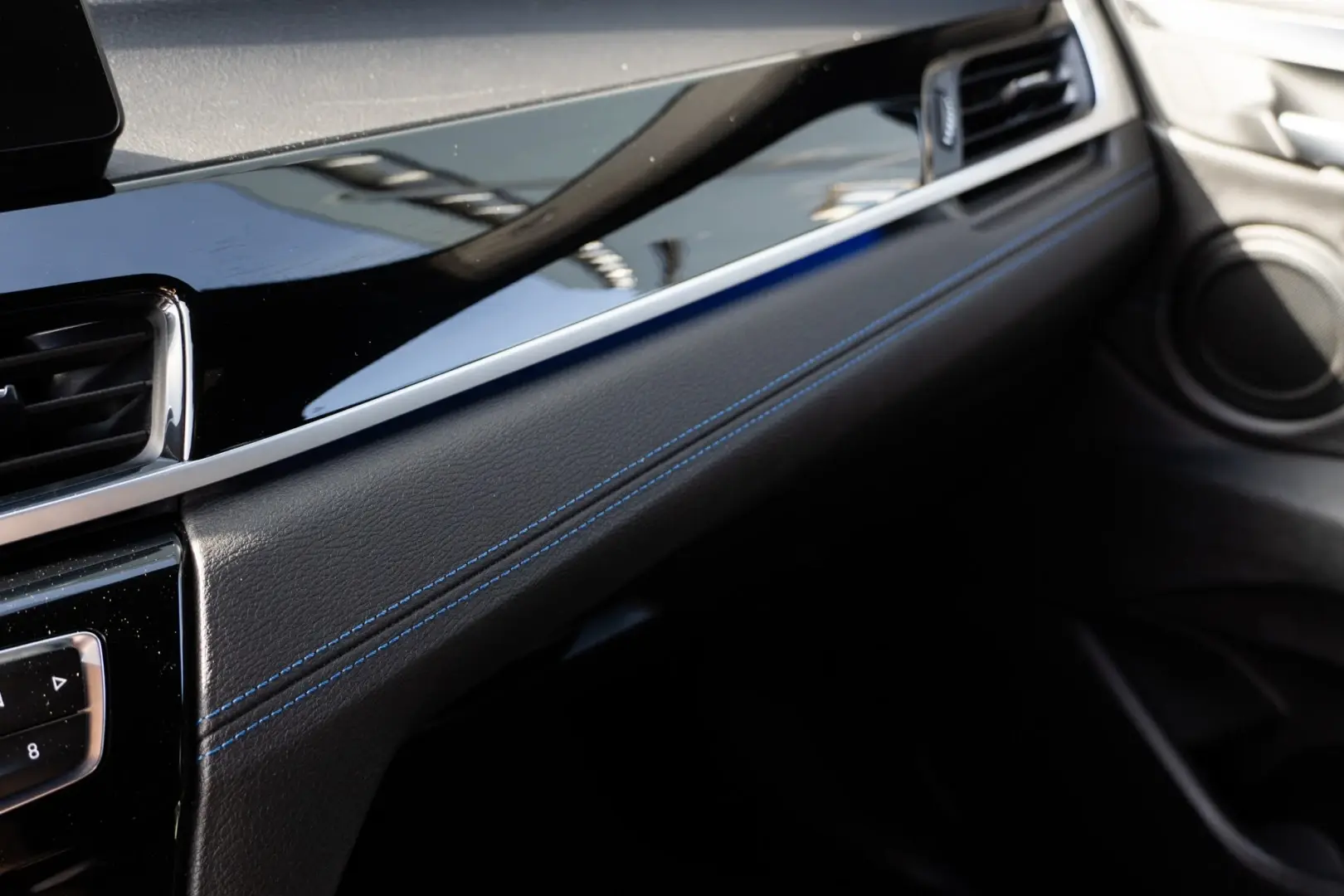 BMW X2 16 d sDrive Auto Pack M 30
