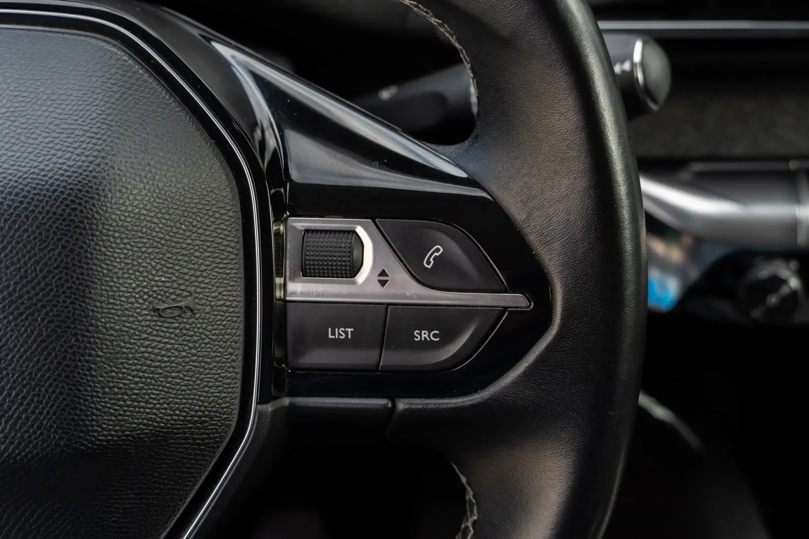 Peugeot 3008 1.2 PureTech Allure Pack 13