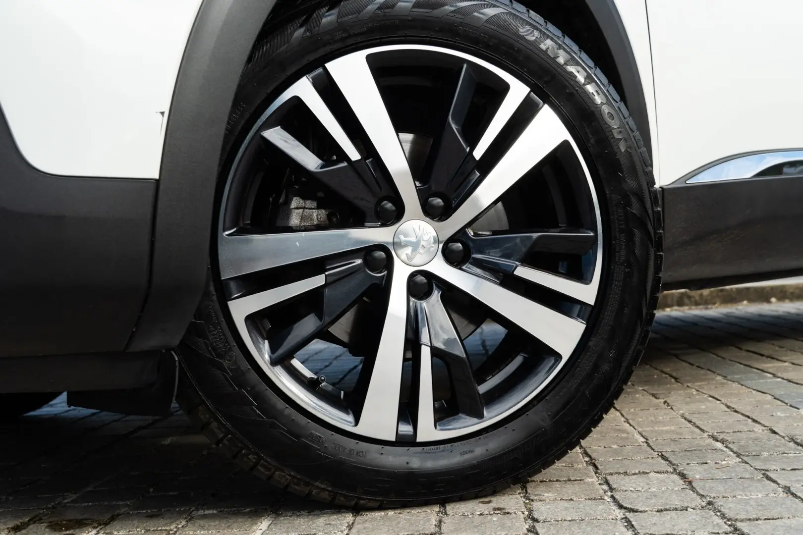 Peugeot 3008 1.2 PureTech Allure Pack 37