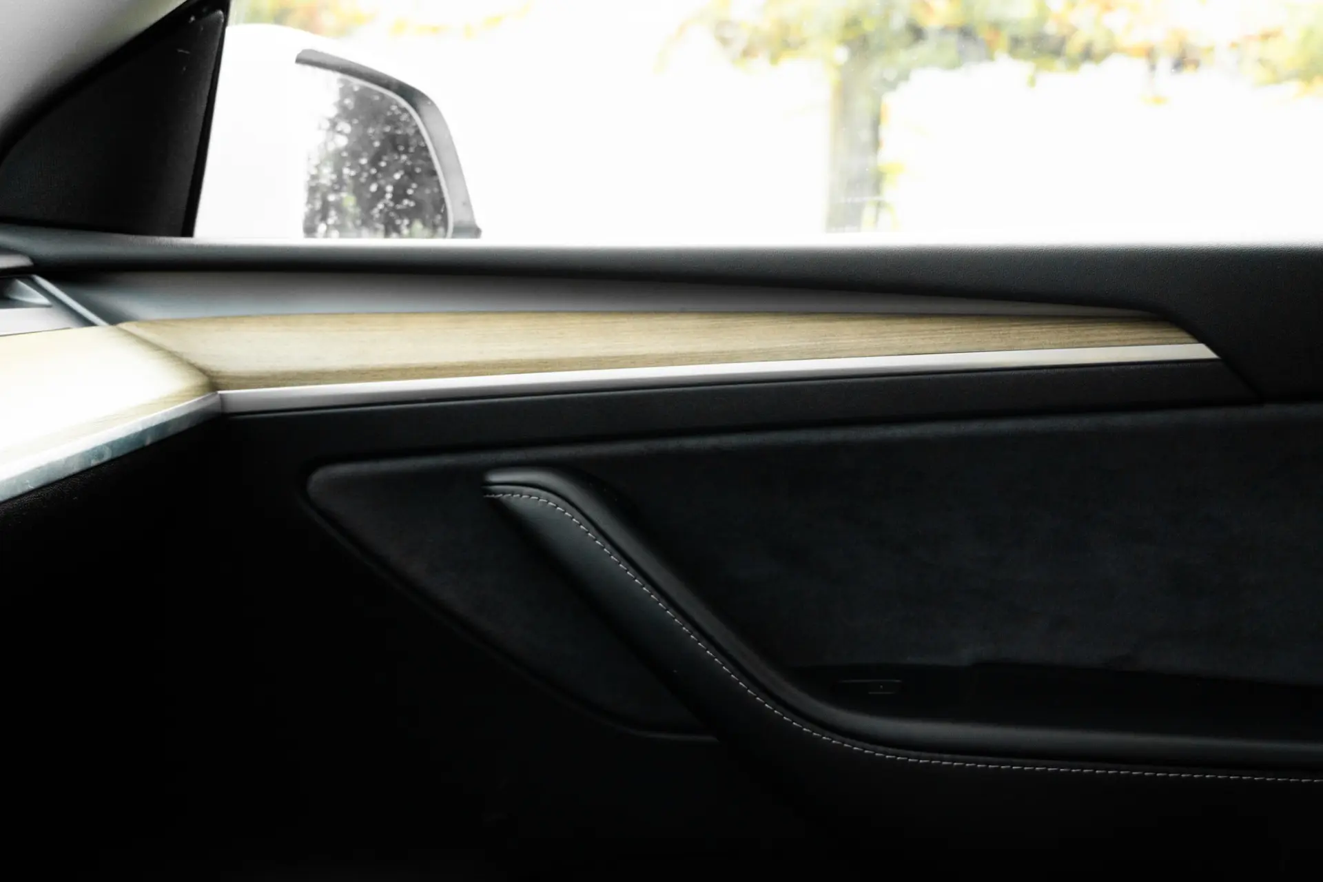 Tesla Model Y Long Range Dual Motor AWD 44