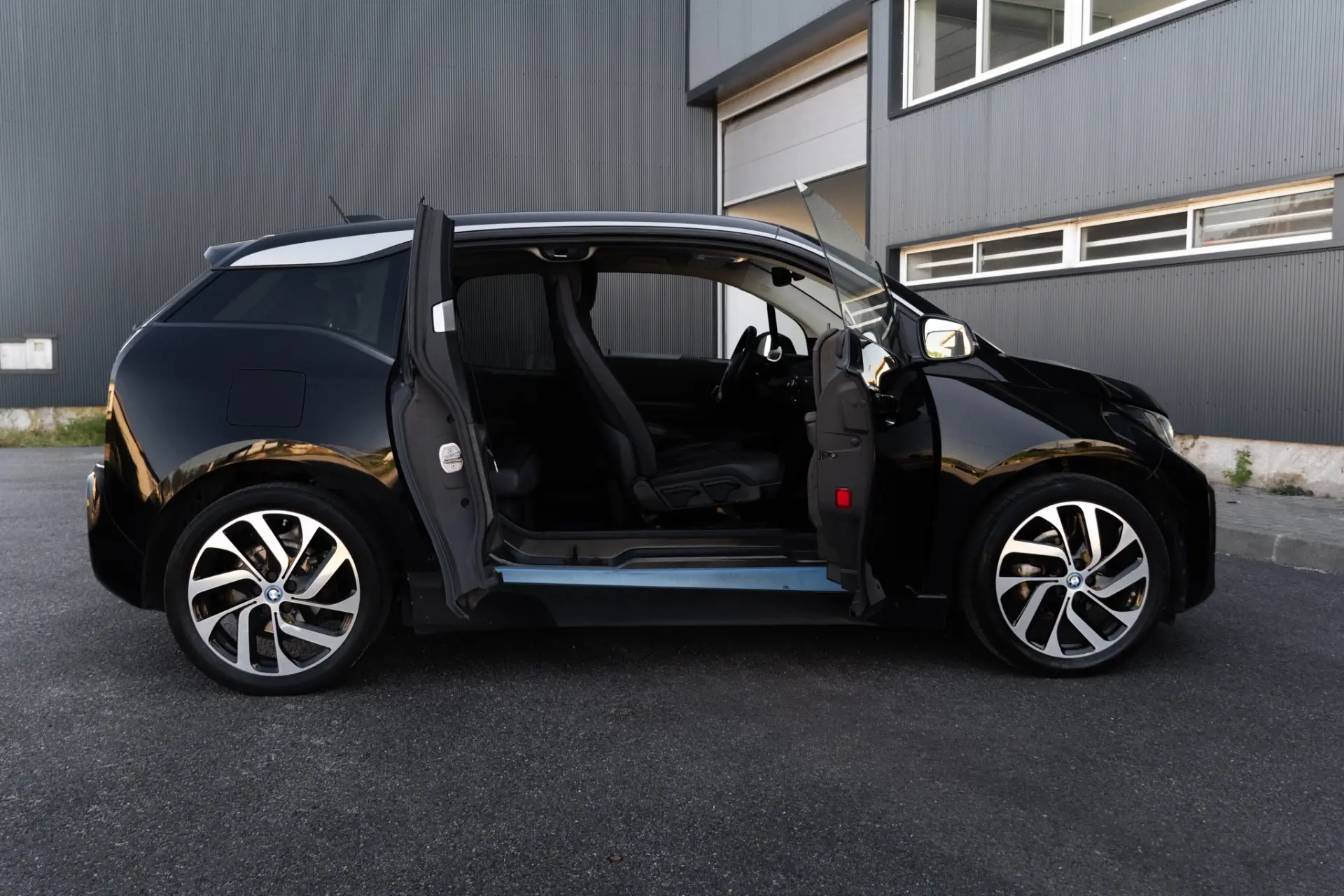 BMW i3 120Ah 37