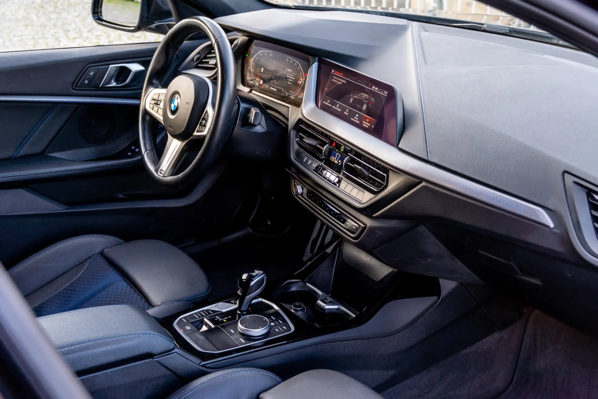 BMW 116 d Pack Desportivo M Auto 13