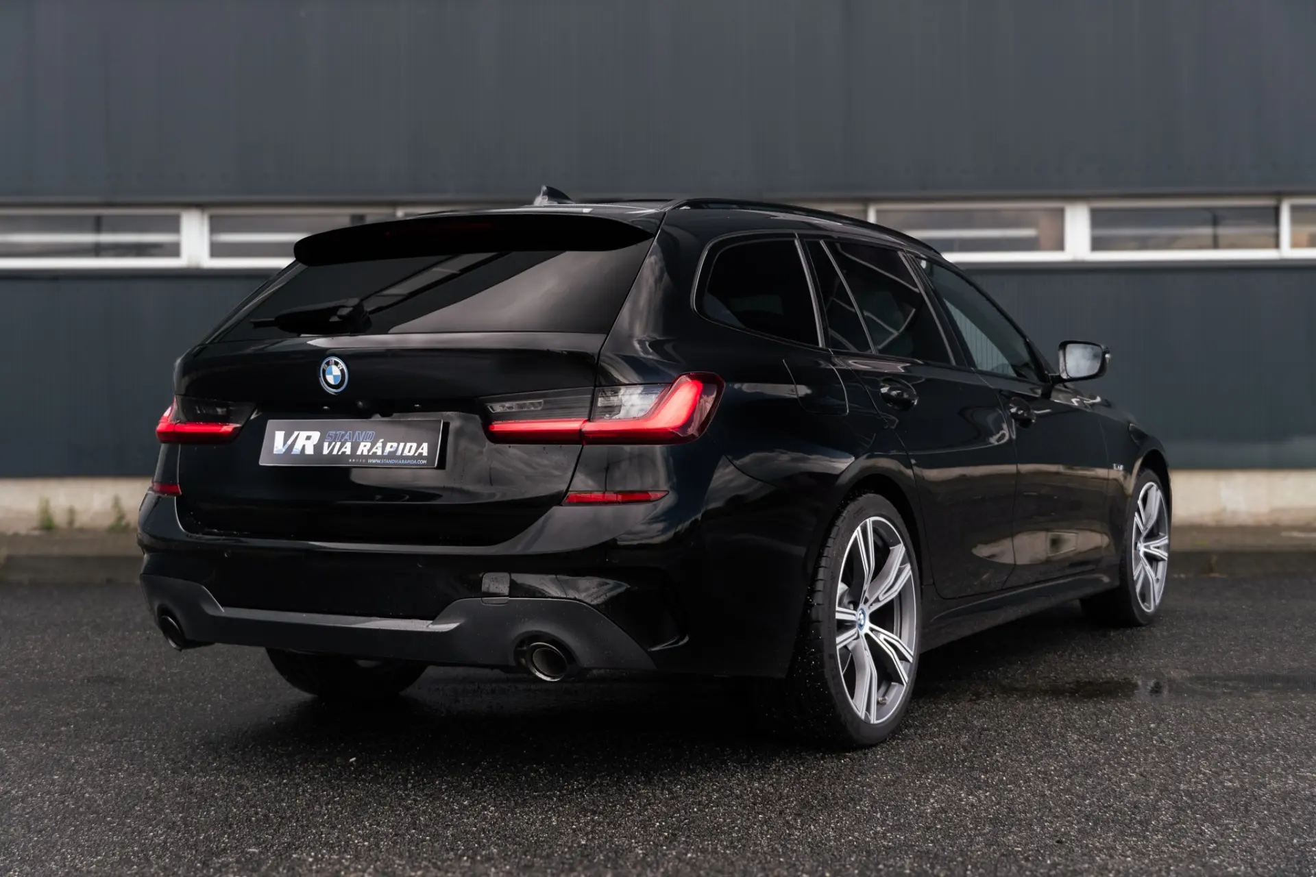 BMW 330 e Pack M Auto 4
