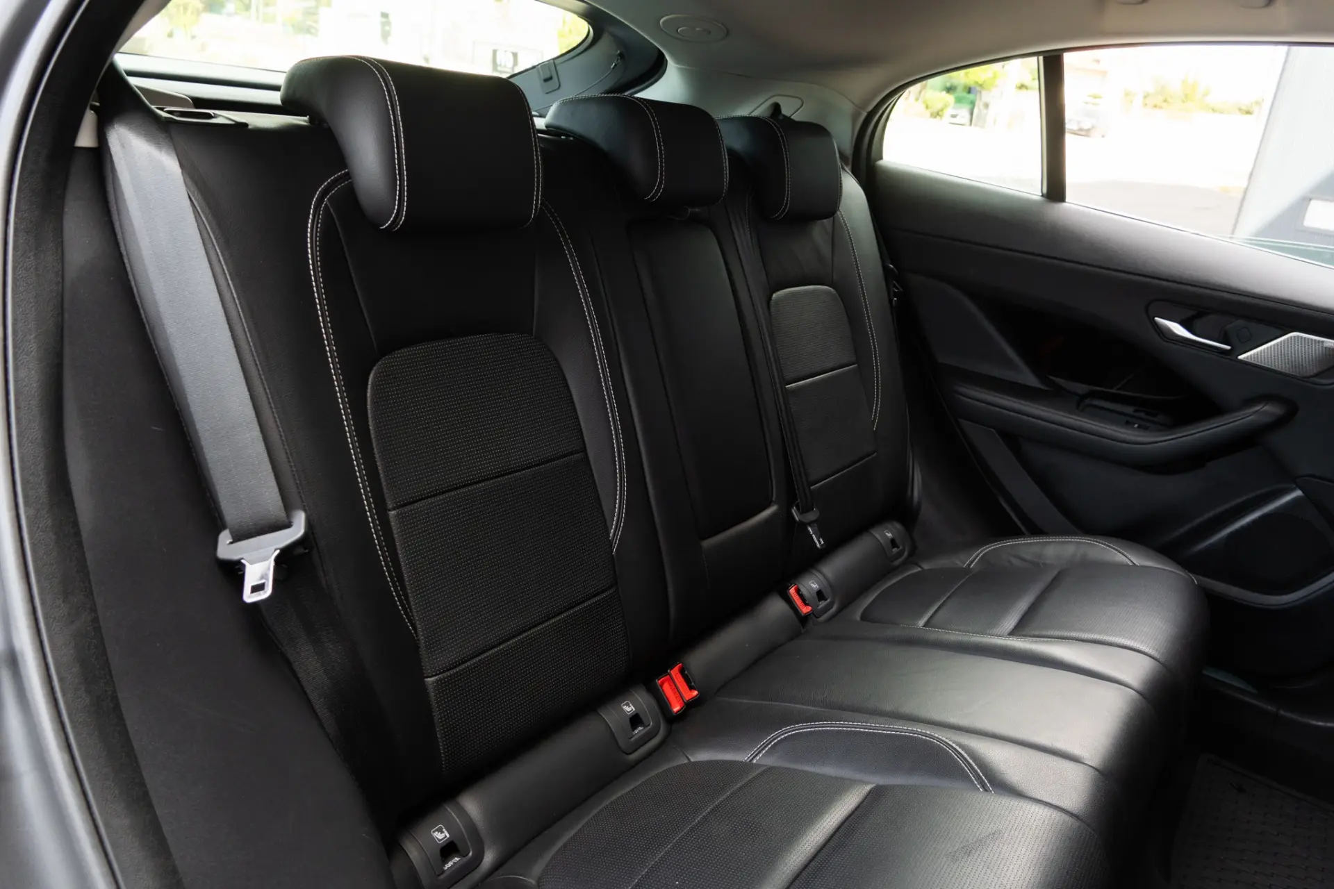 Jaguar I-Pace EV400 AWD SE 9