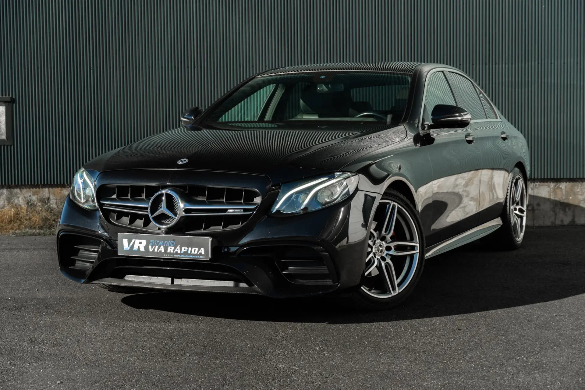 Mercedes-Benz E 220 d Avantgarde 1