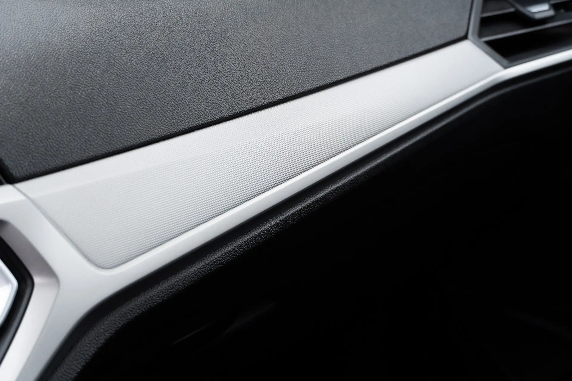BMW 330 e Line Luxury Auto 39