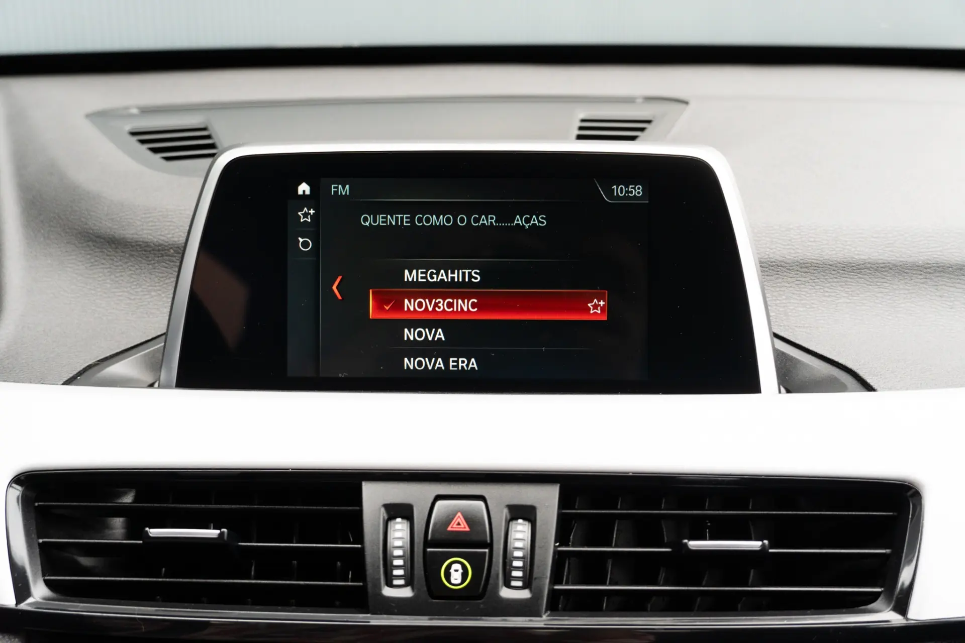 BMW X1 16 d sDrive Advantage 13