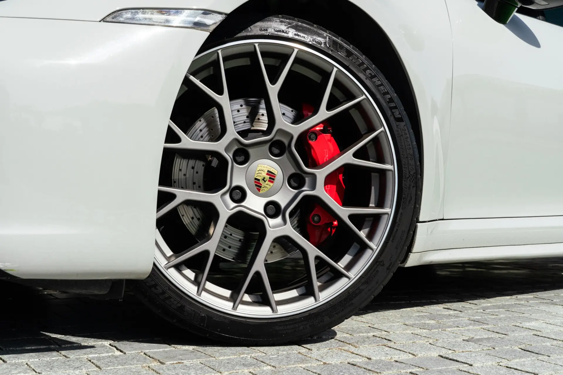 Porsche 911 (992) Carrera 4S PDK 38