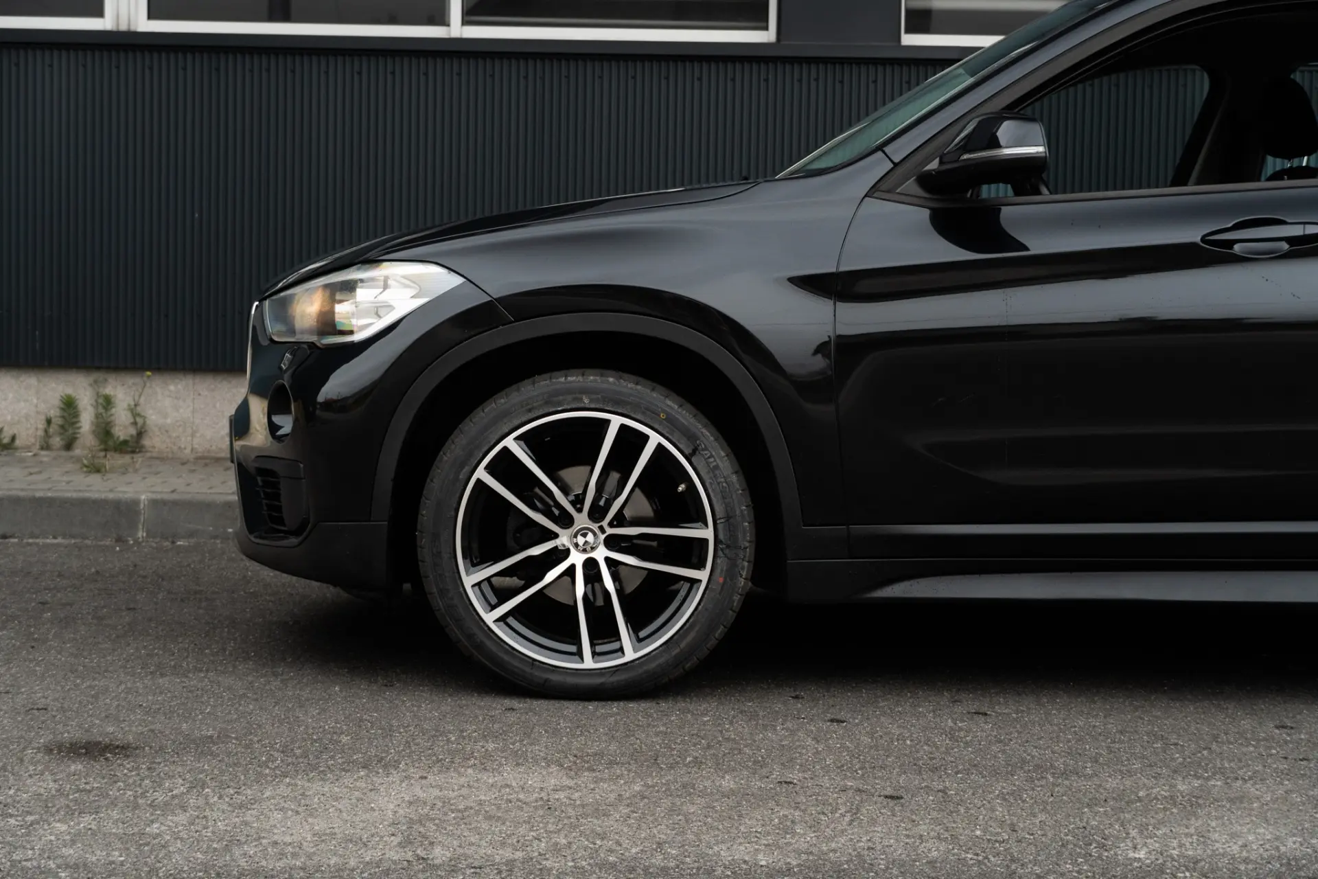 BMW X1 16 d sDrive Advantage 33