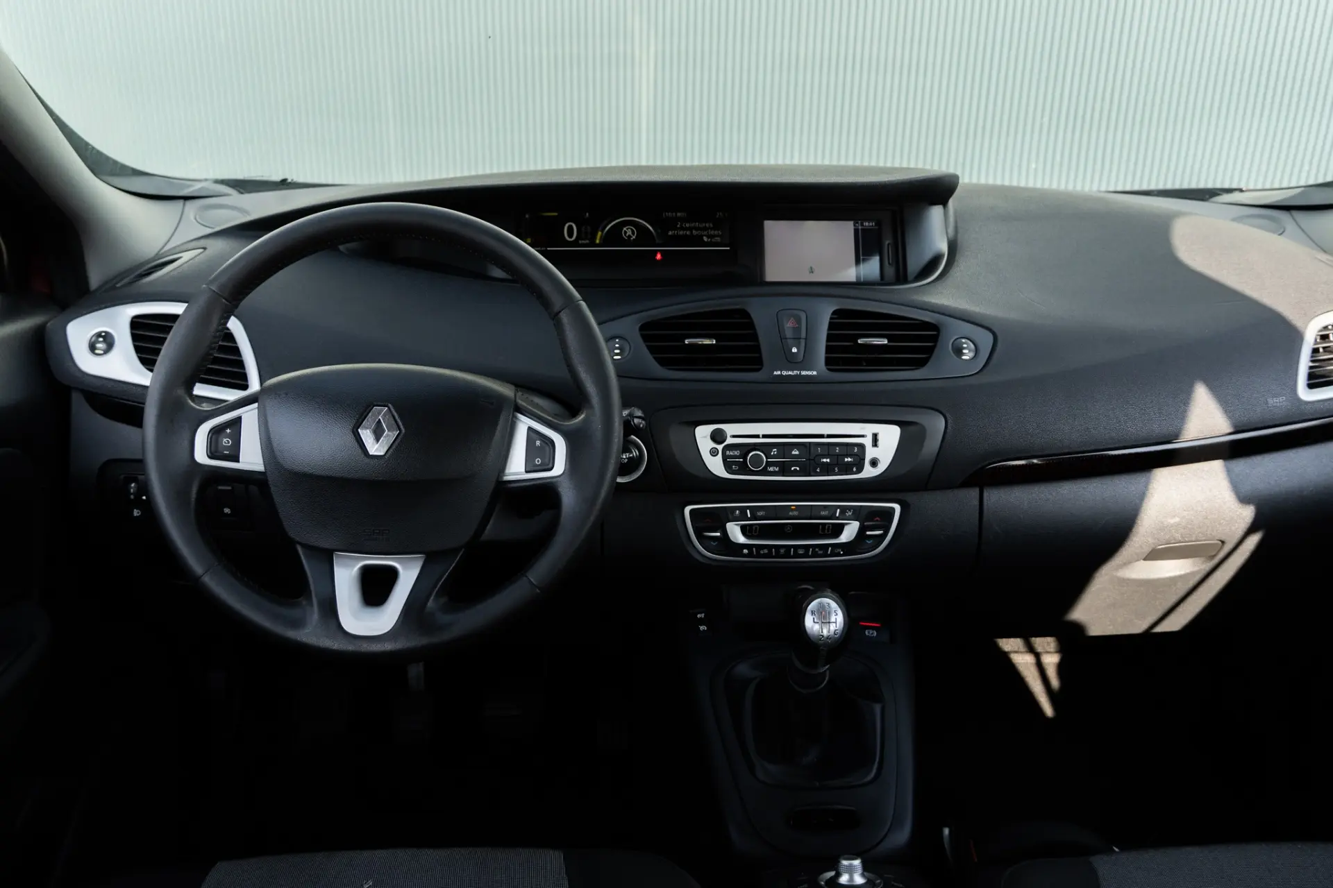 Renault Scénic 1.5 dCi Dynamique S 11