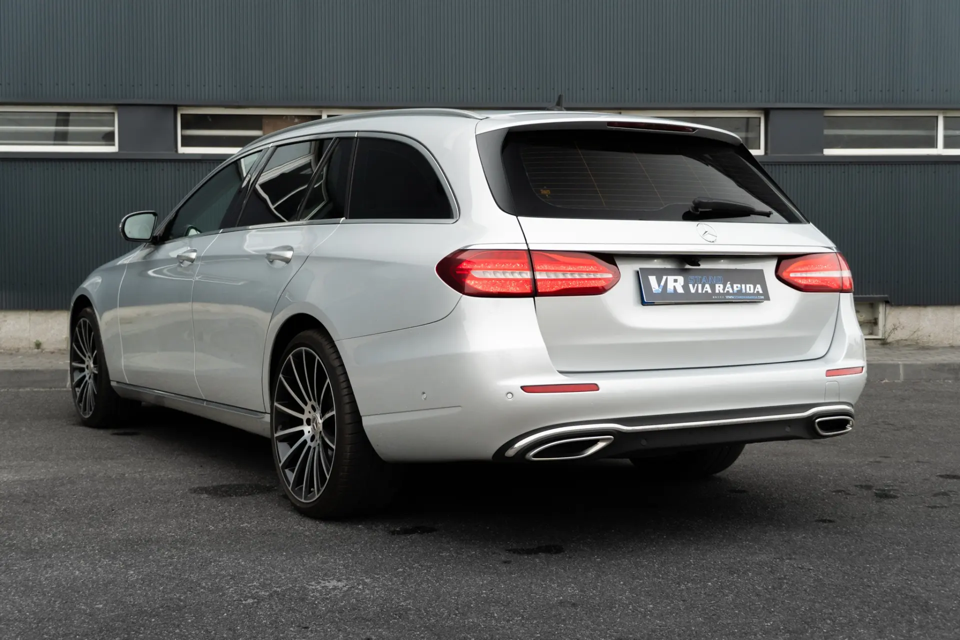 Mercedes-Benz E 220 D Avantgarde 6
