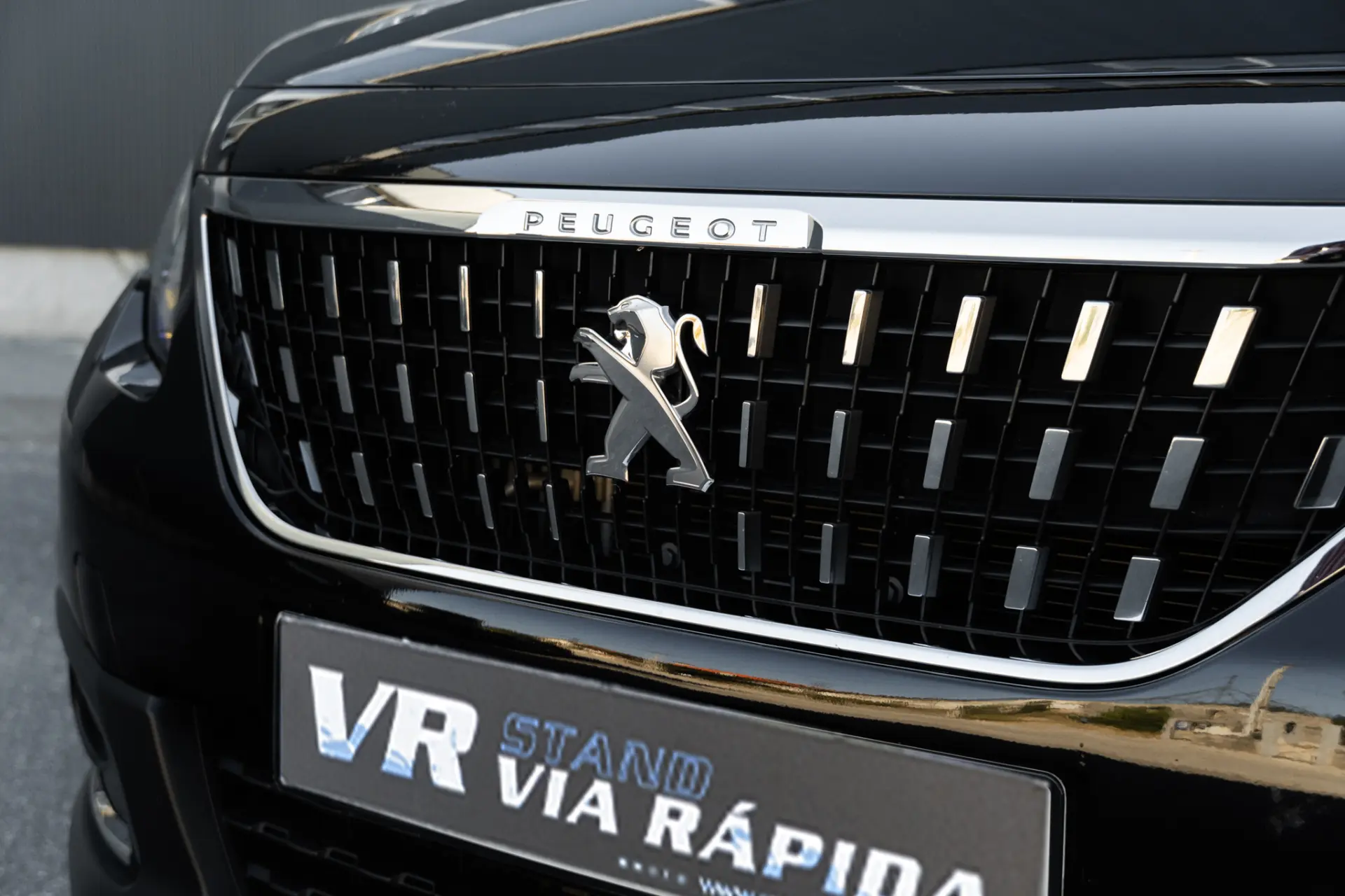 Peugeot 2008 1.2 PureTech Allure 21