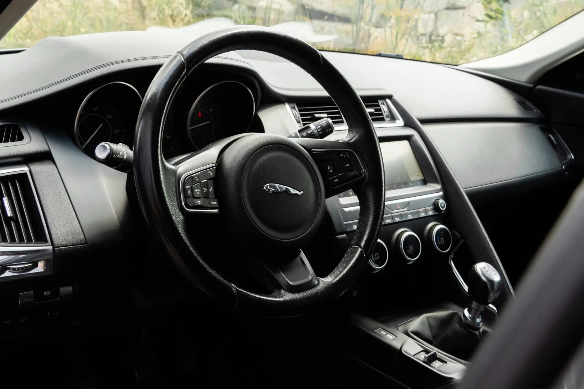 Jaguar E-Pace 2.0 i4D SE 7