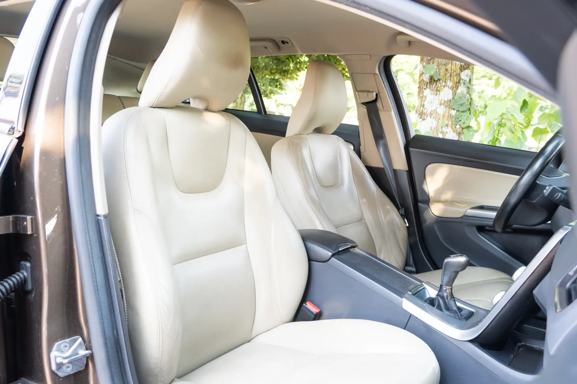 Volvo V60 Cross Country 2.0 D3 Momentum 8
