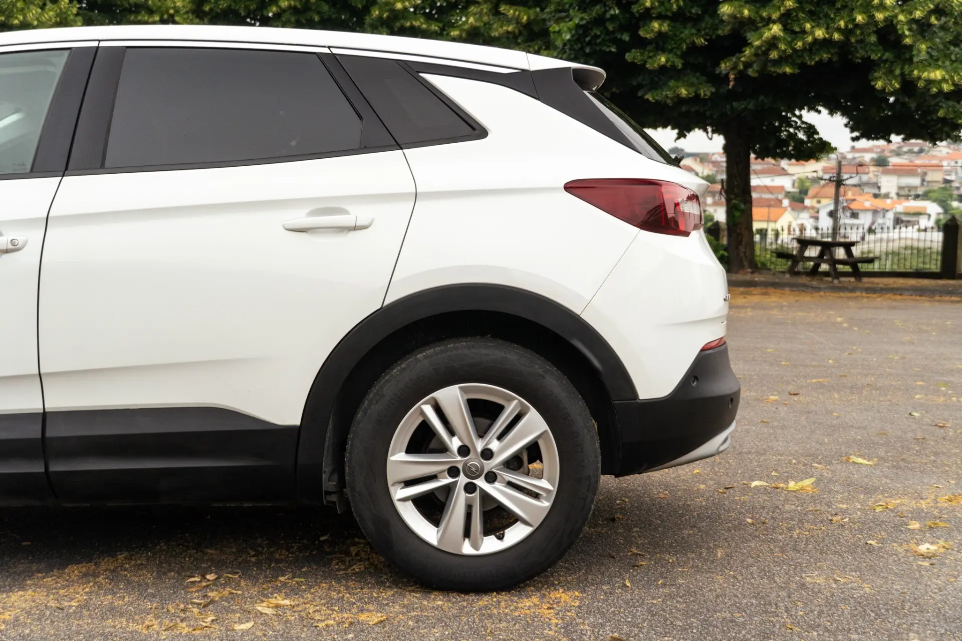 Opel Grandland X 1.2 T Business Edition 34