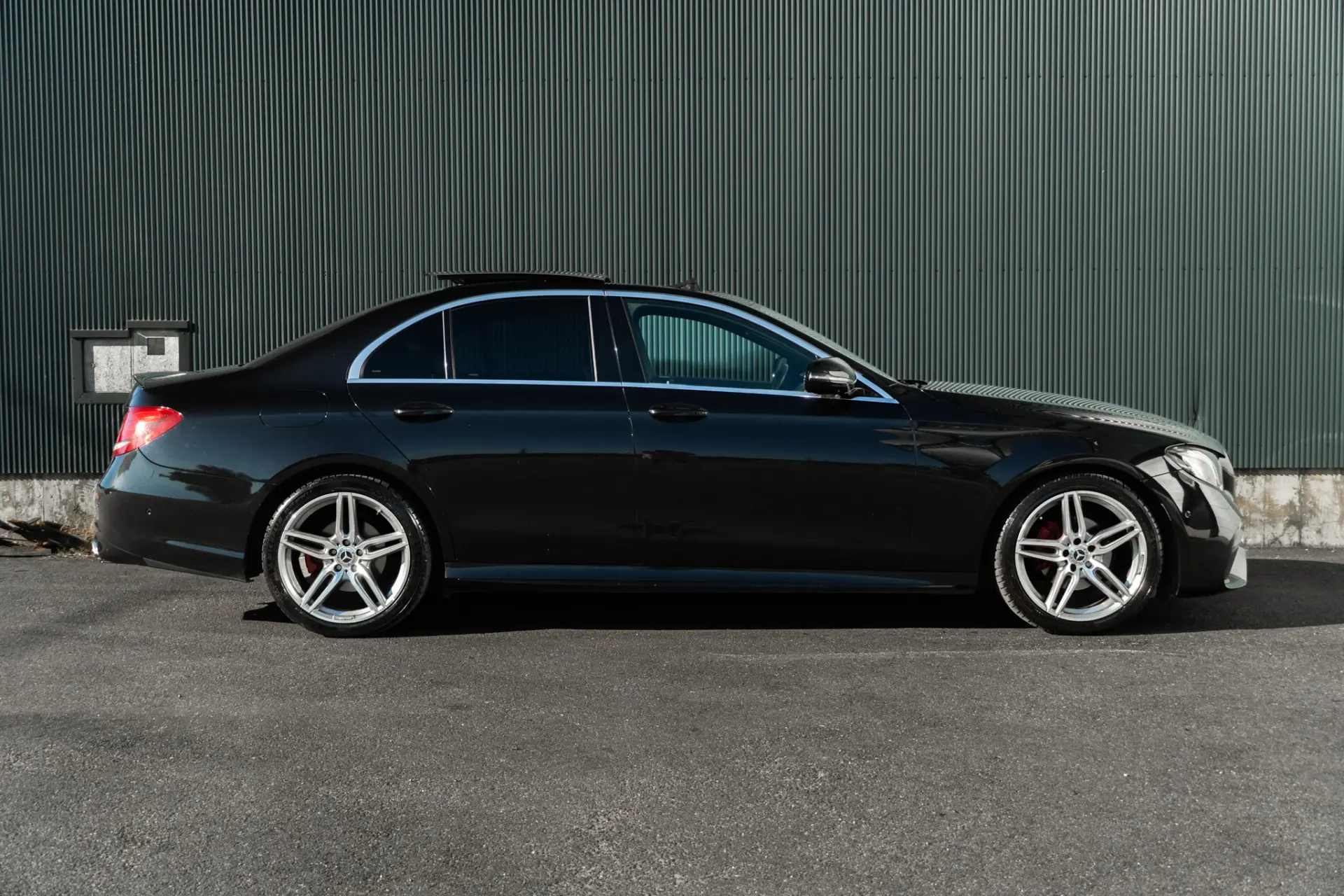 Mercedes-Benz E 220 d Avantgarde 35