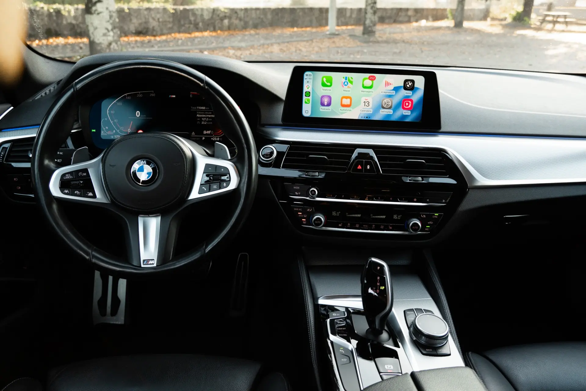 BMW 520 d Pack M Auto 10