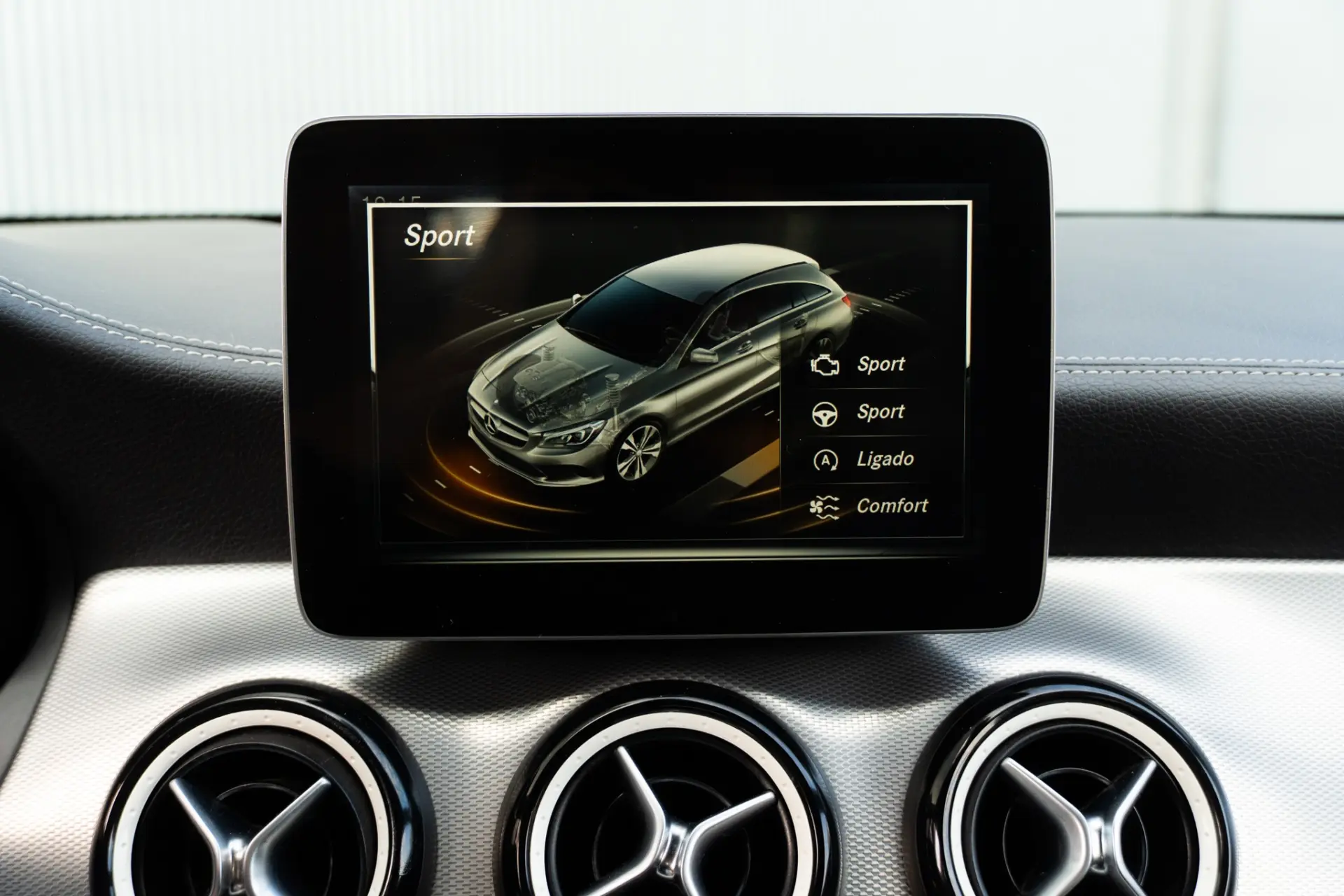 Mercedes-Benz CLA 180 d Shooting Brake AMG Line 15