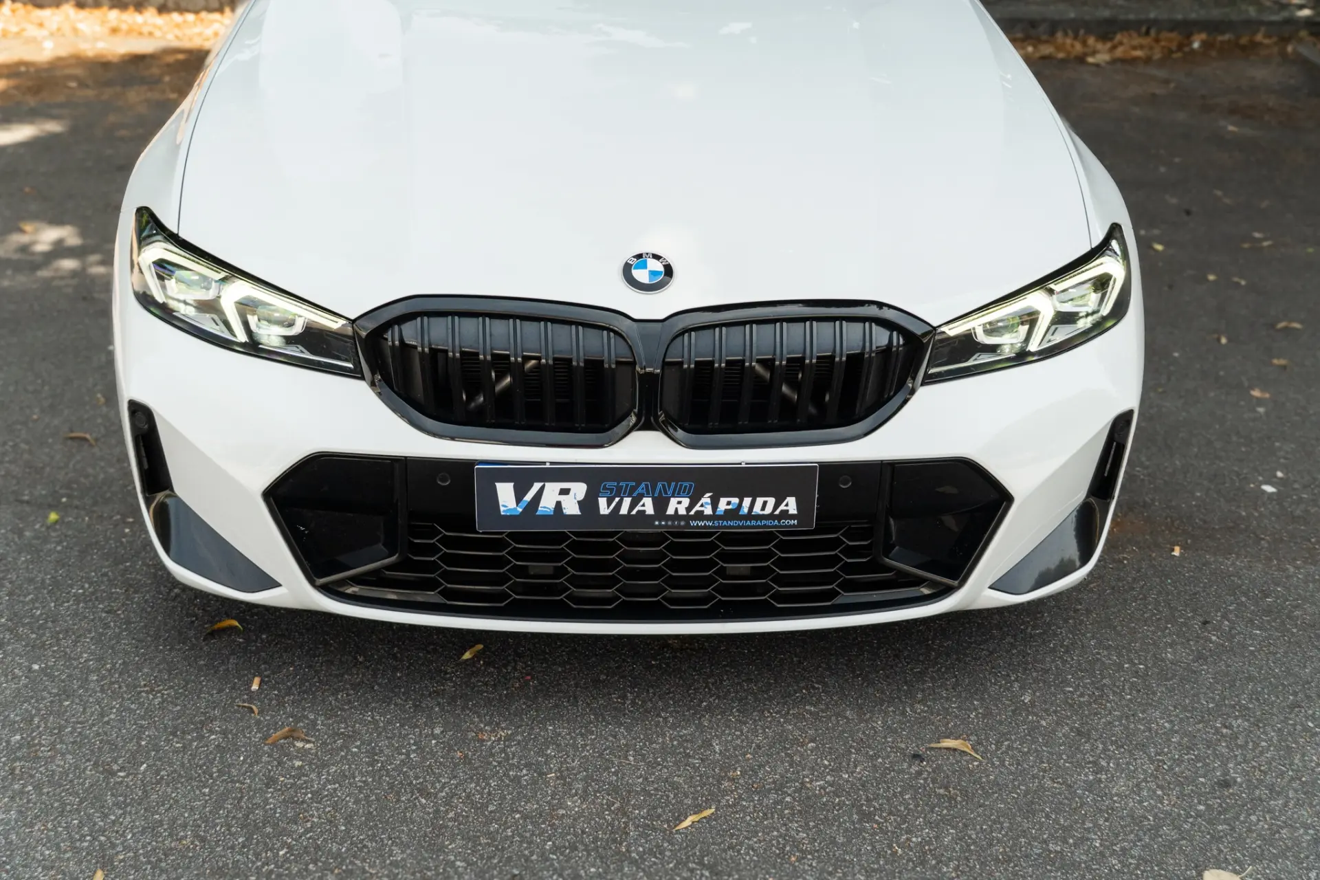 BMW 318 d Pack Desportivo M Pro Auto 29