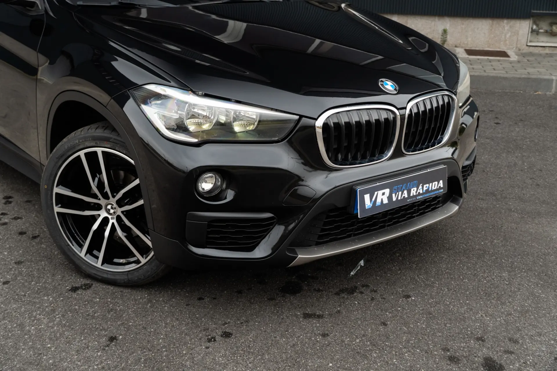 BMW X1 16 d sDrive Advantage 29