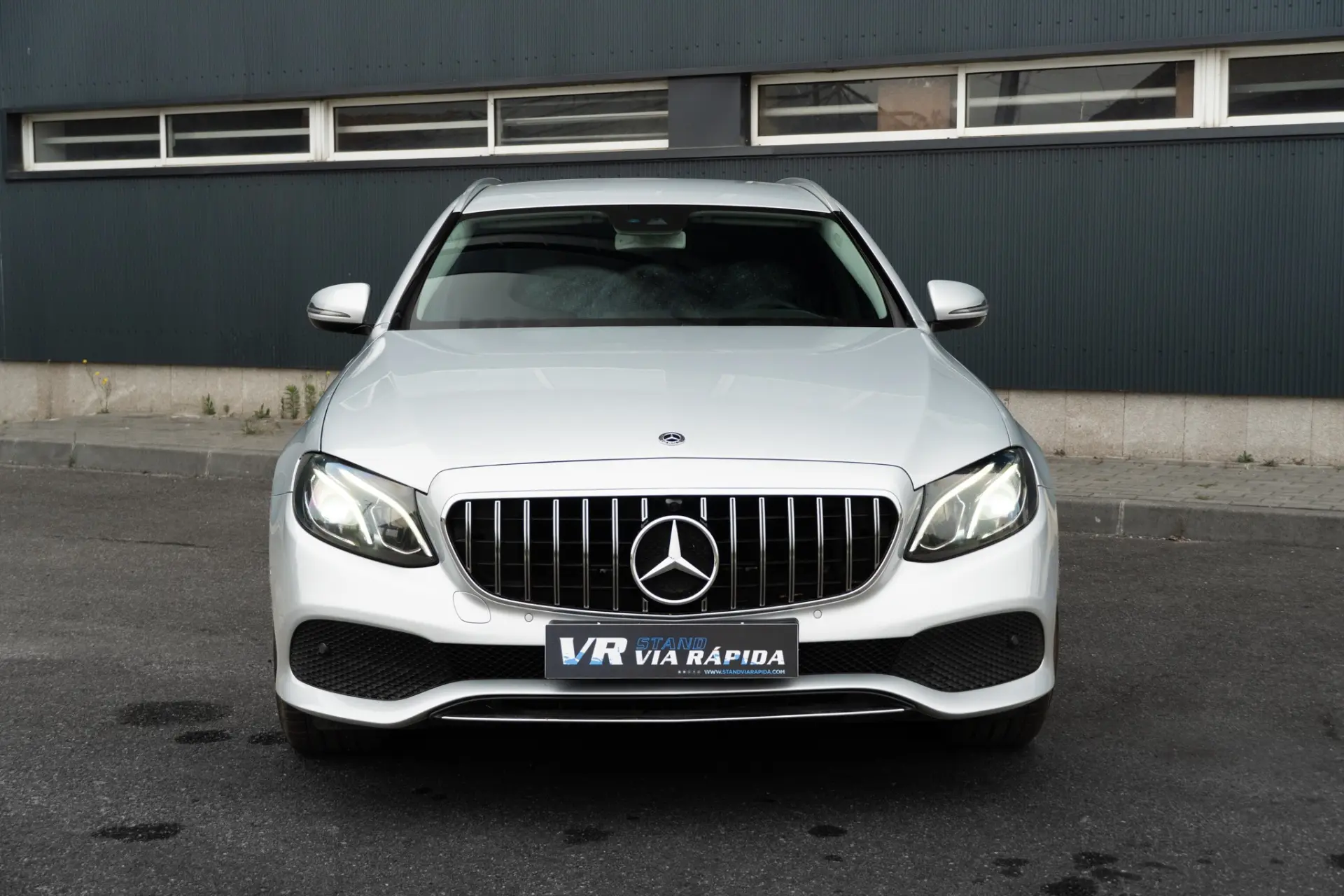 Mercedes-Benz E 220 D Avantgarde 2