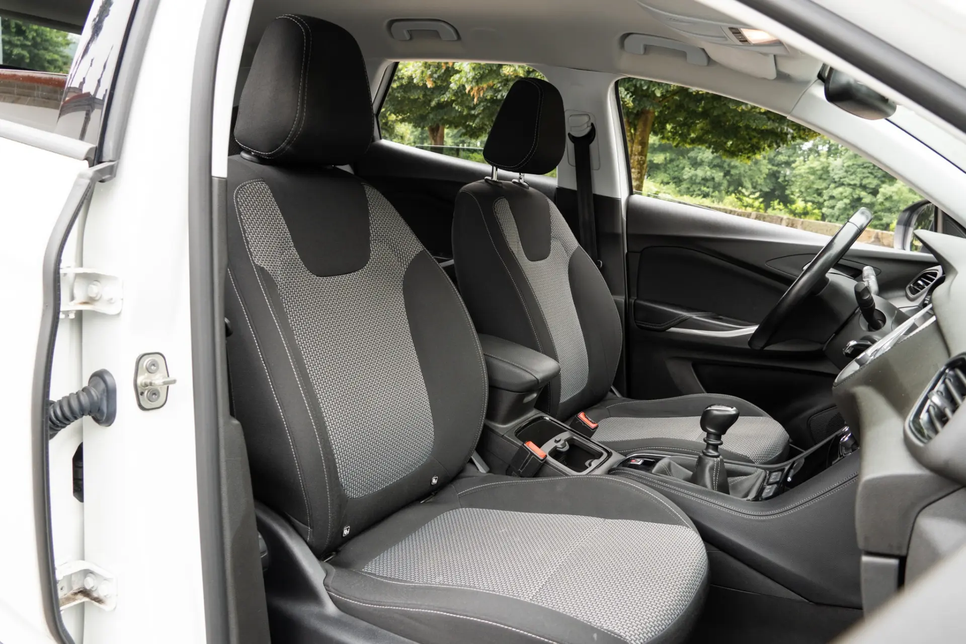 Opel Grandland X 1.2 T Business Edition 41