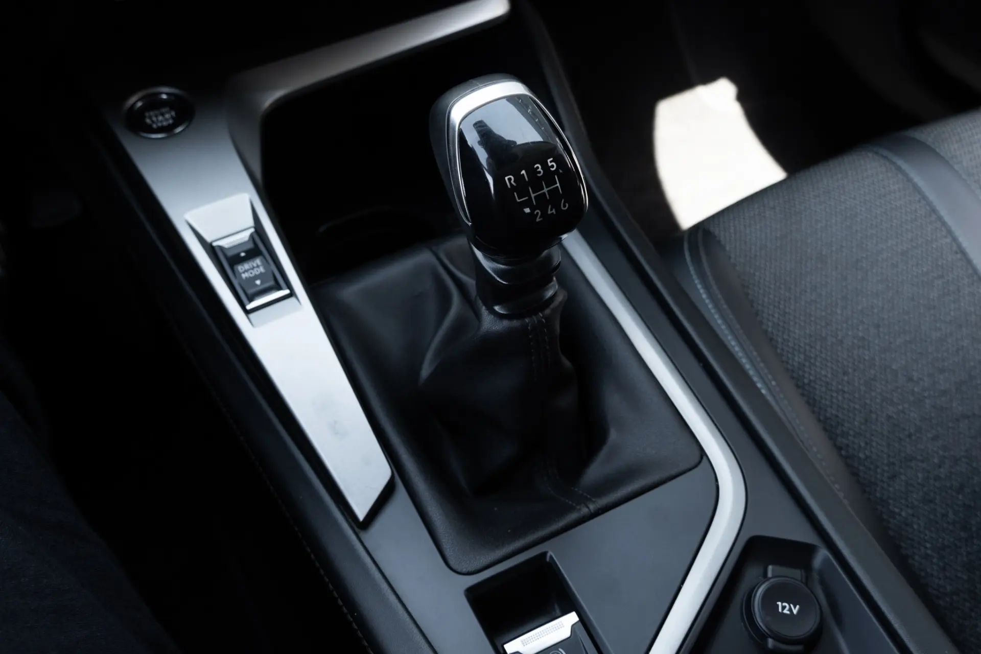 Peugeot 308 1.2 PureTech Allure 19