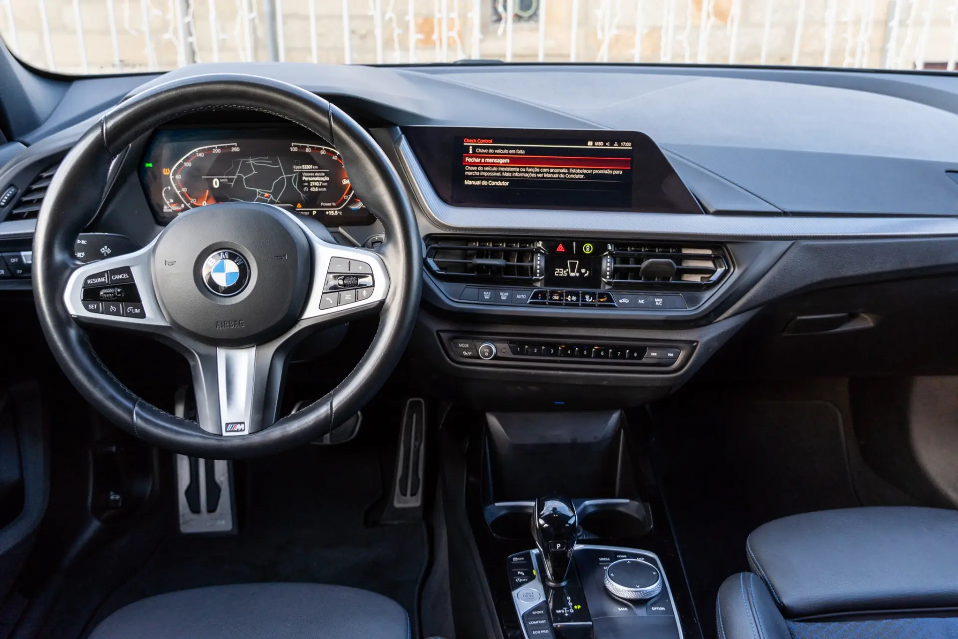 BMW 116 d Pack Desportivo M Auto 10