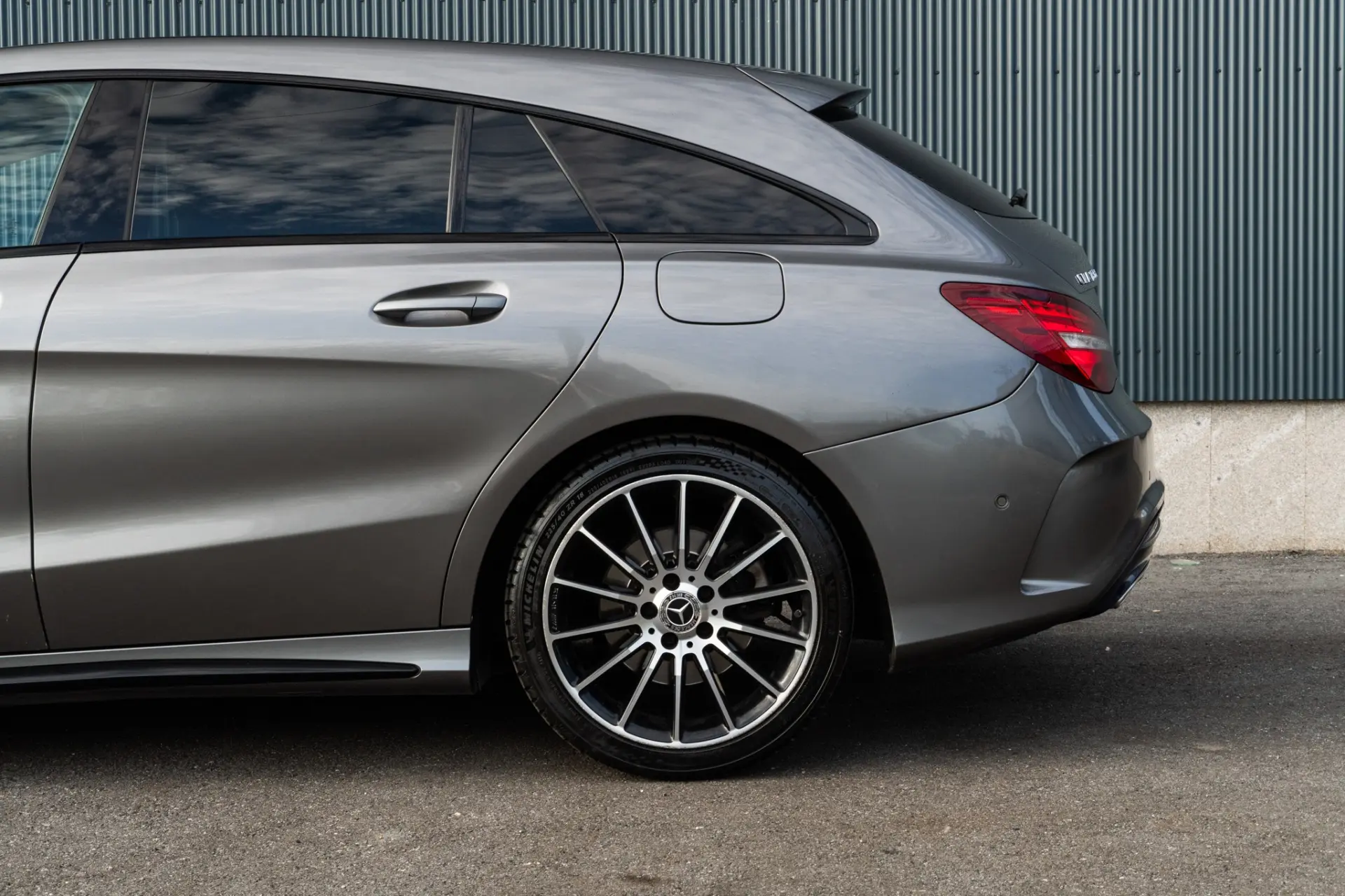 Mercedes-Benz CLA 180 d Shooting Brake AMG Line 38