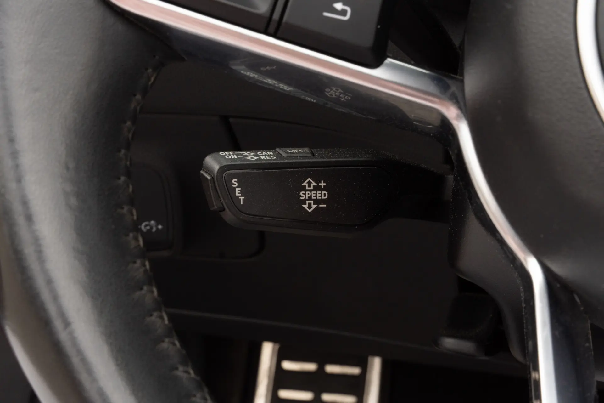 Audi TT Roadster 1.8 TFSi S-line S tronic 28