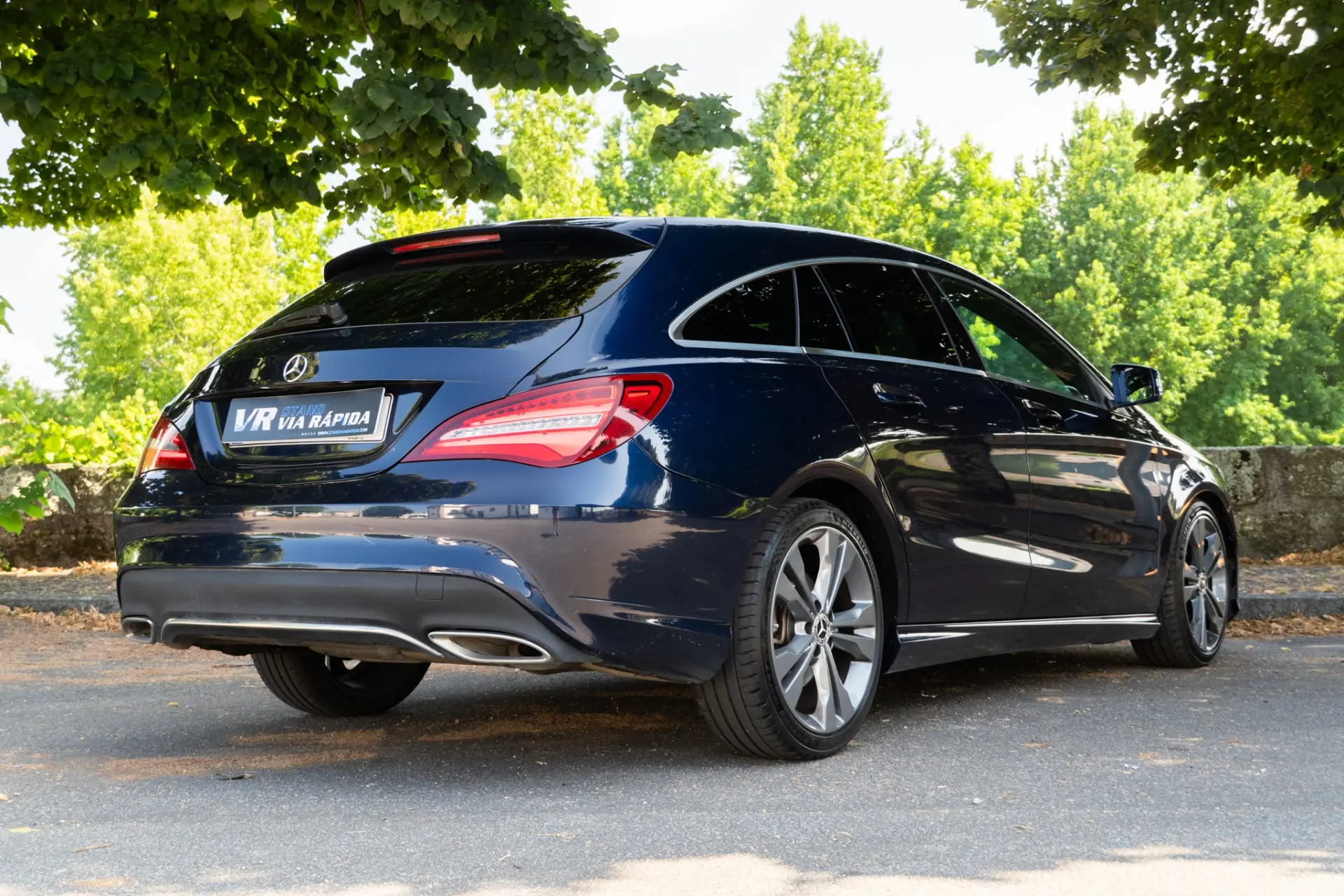 Mercedes-Benz CLA 180 d 4