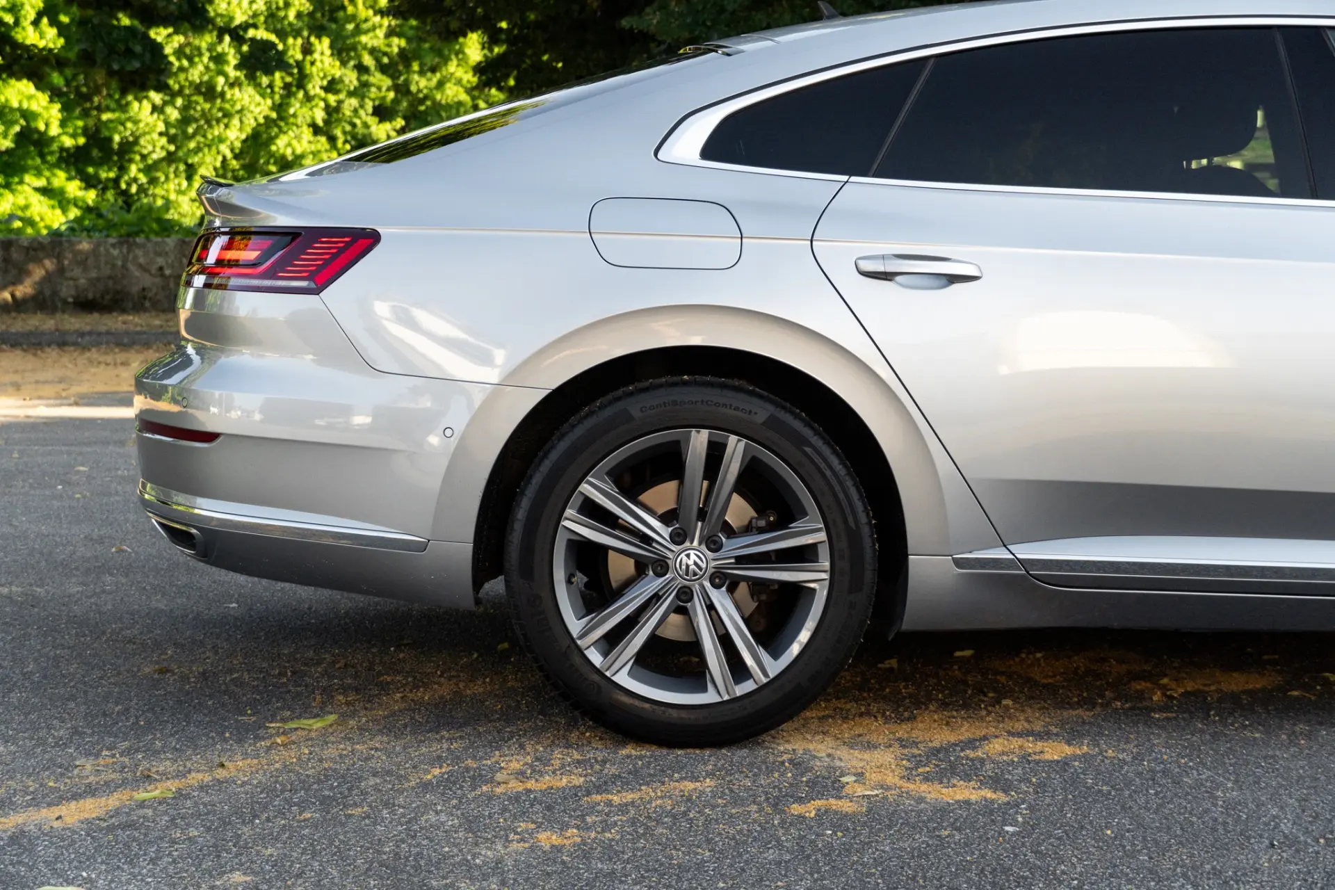 Volkswagen Arteon 2.0 TDI R-Line DSG 29