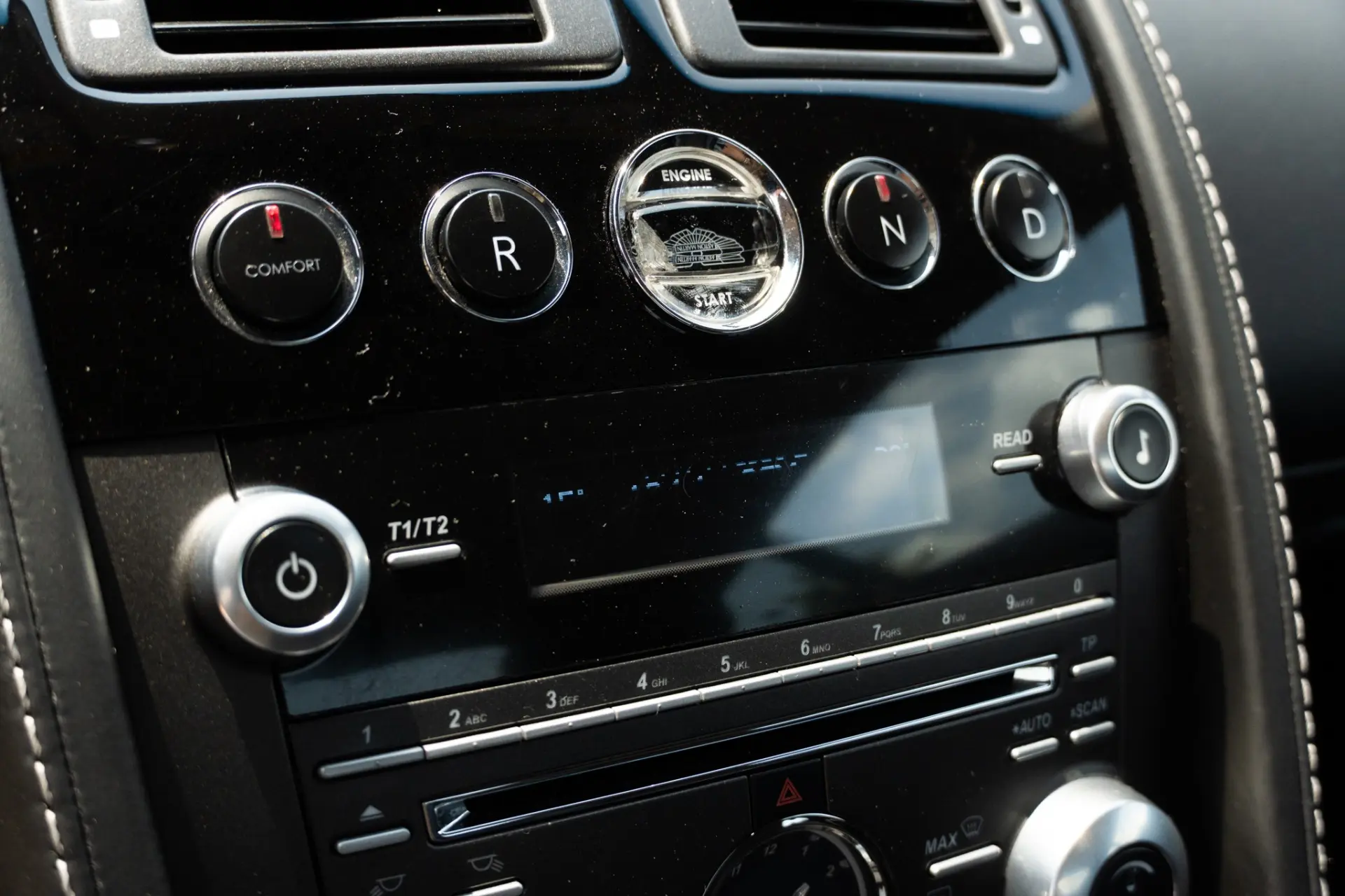 Aston Martin Vantage Coupe Sportshift 10
