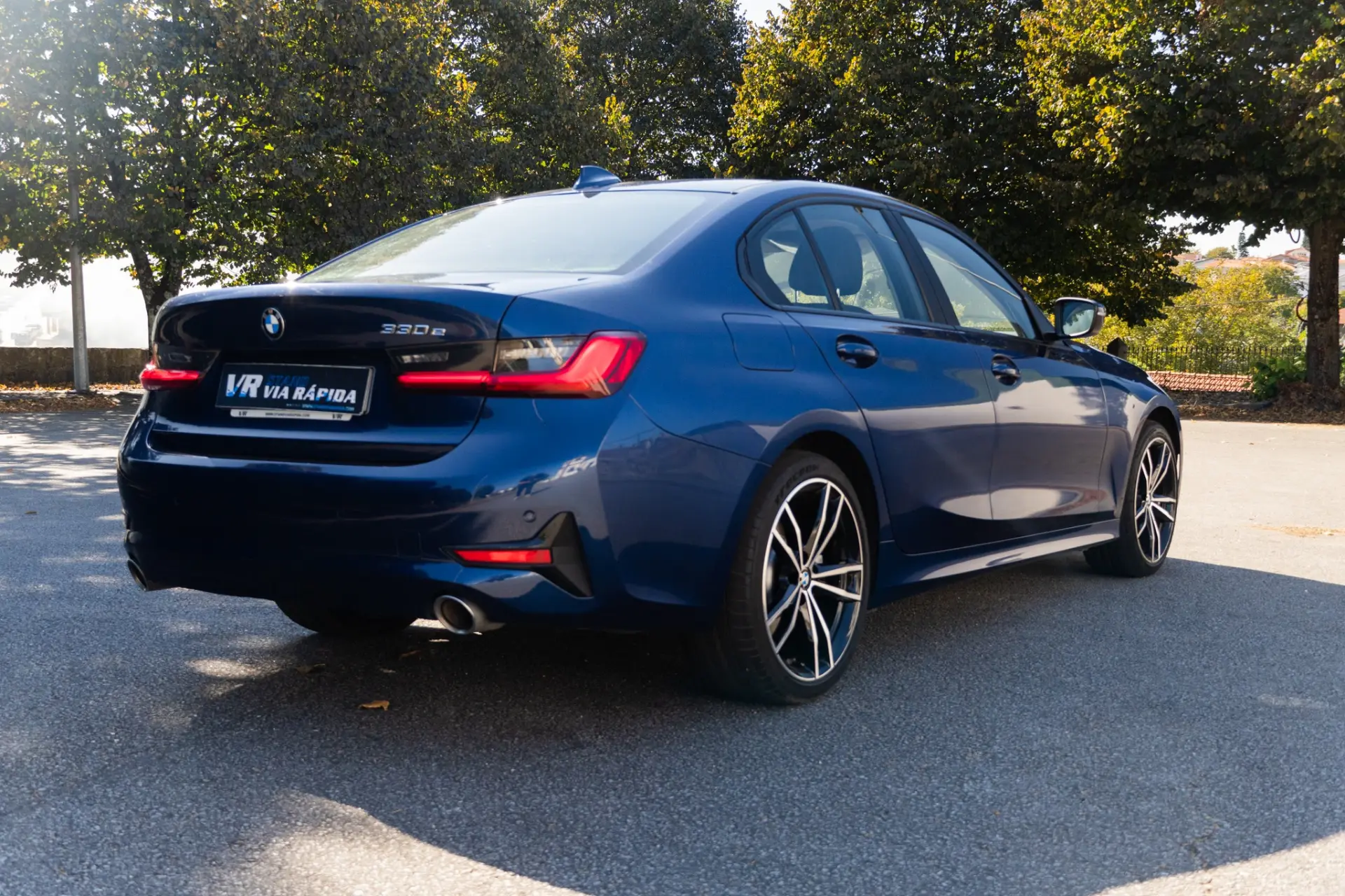 BMW 330 e 4