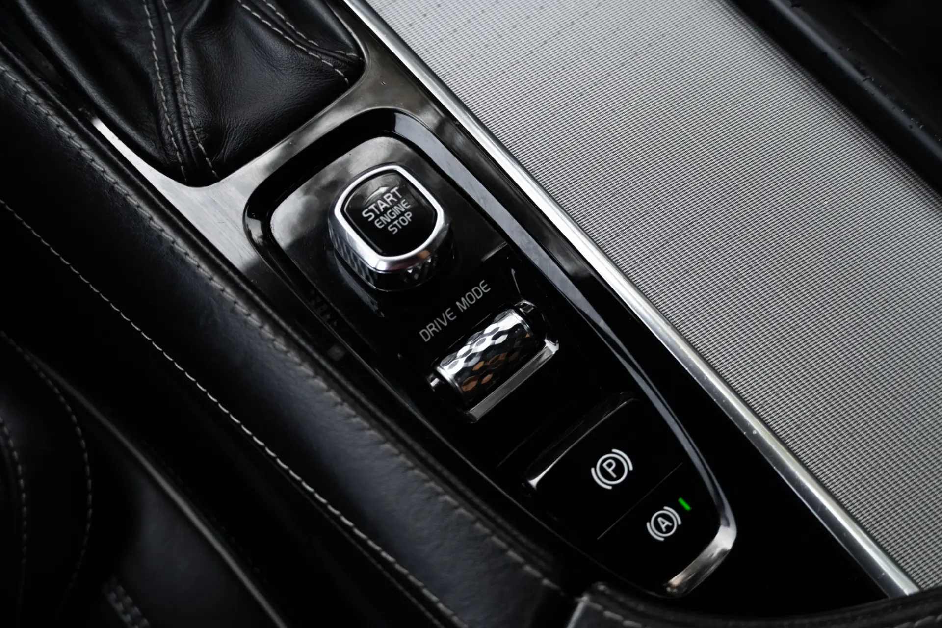 Volvo V90 2.0 D4 R-Design Geartronic 22