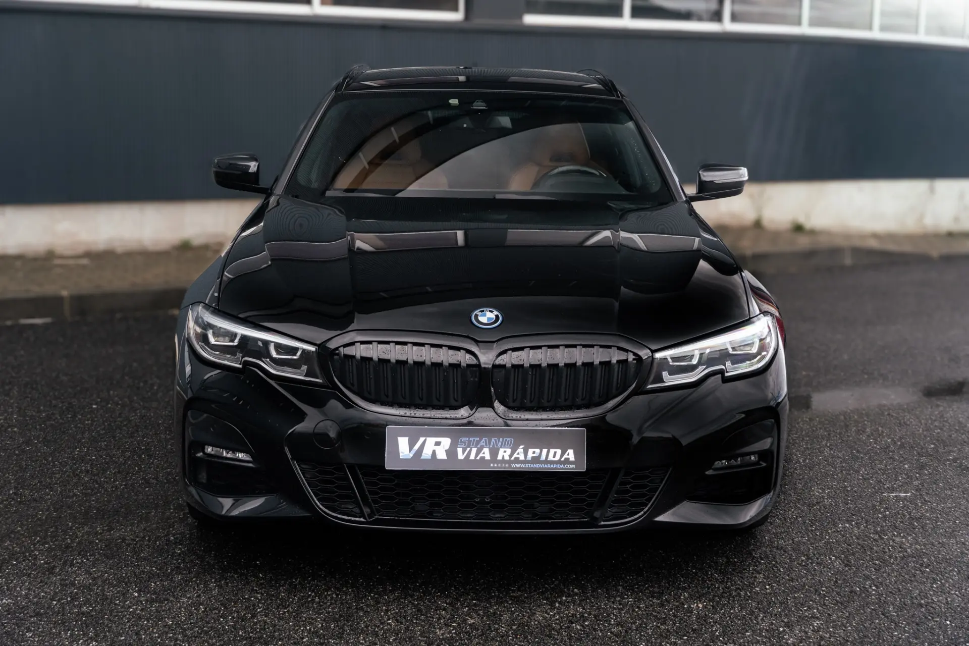 BMW 330 e Pack M Auto 2