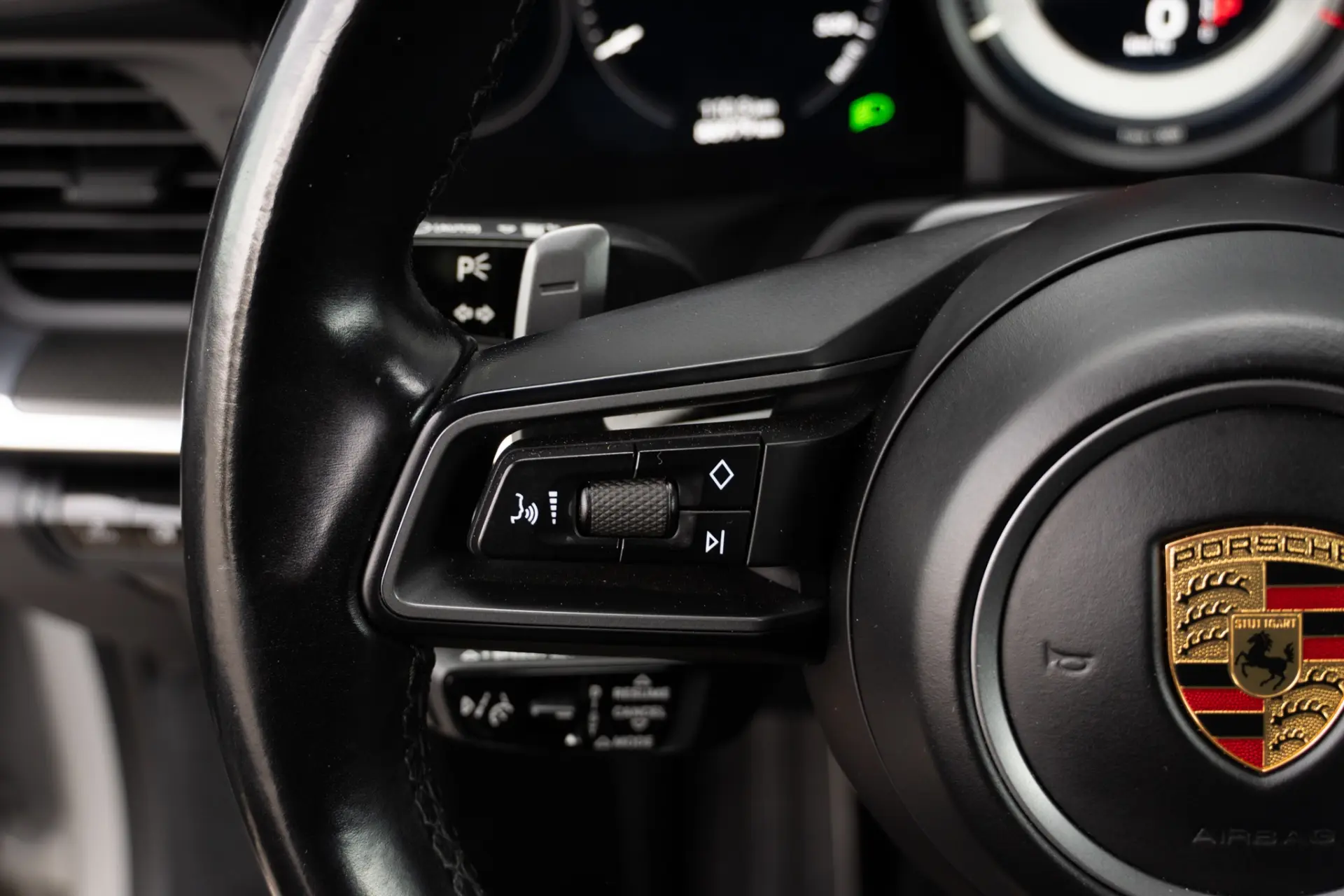 Porsche 911 (992) Carrera 4S PDK 49