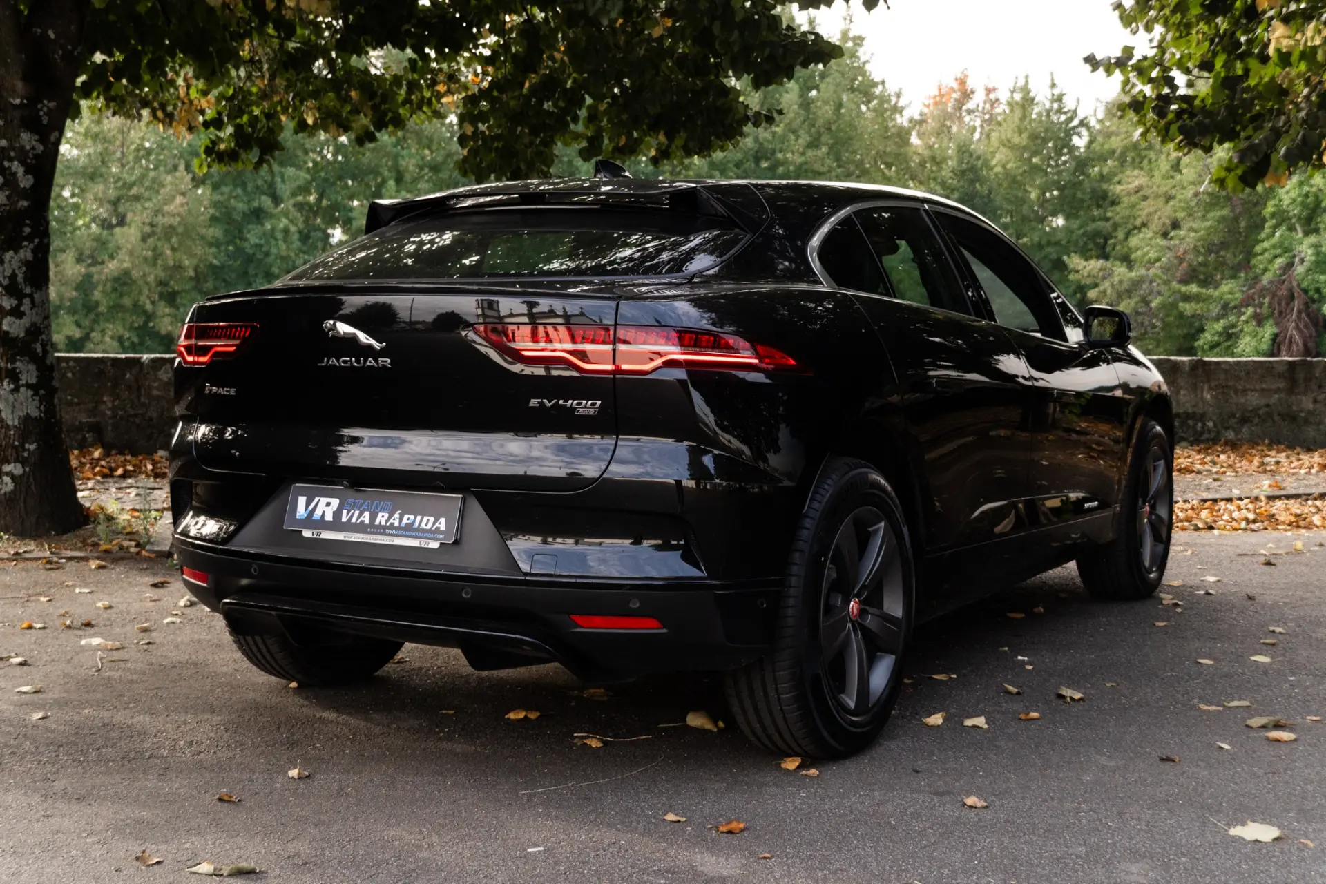 Jaguar I-Pace EV400 AWD HSE 4