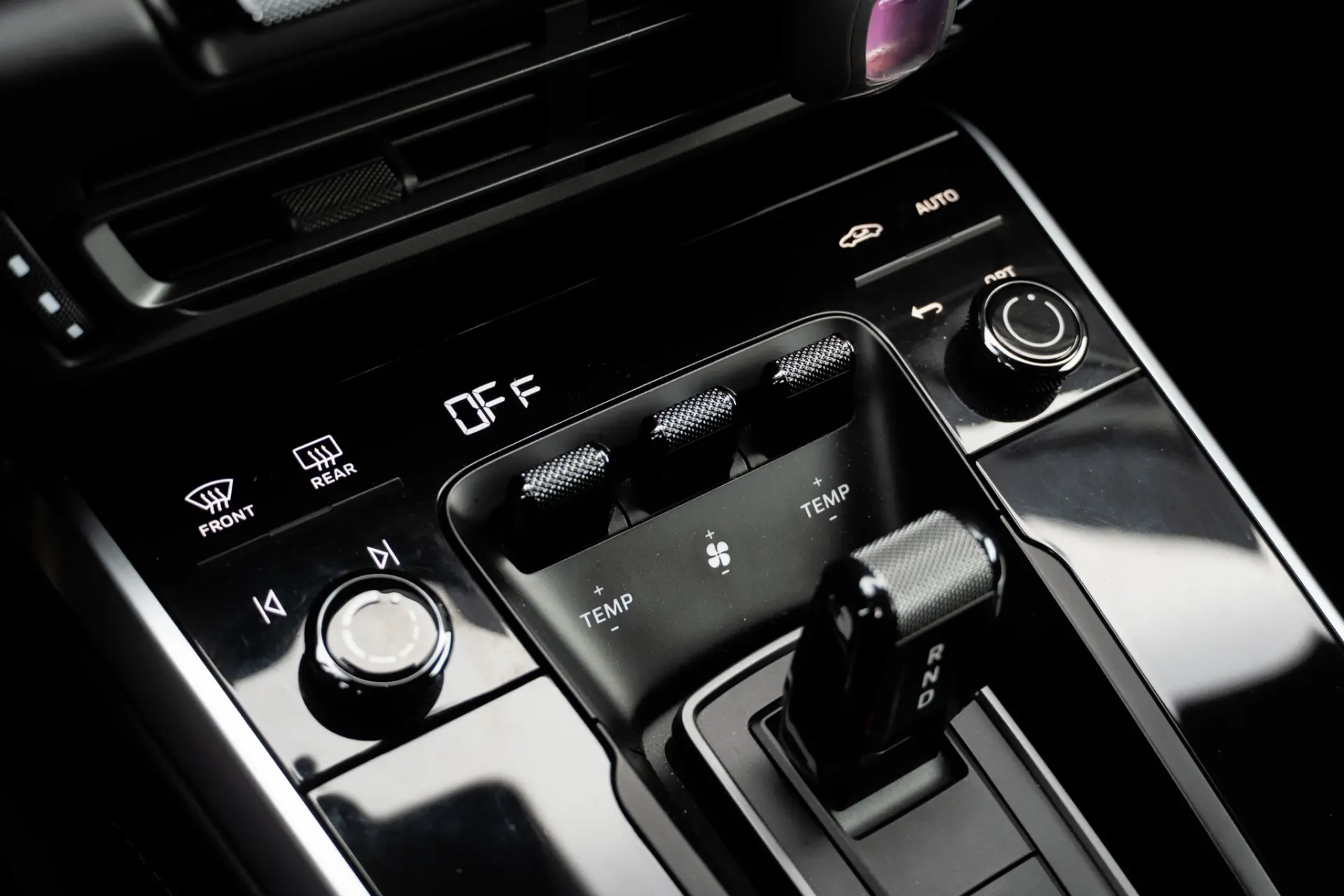 Porsche 911 (992) Carrera 4S PDK 27